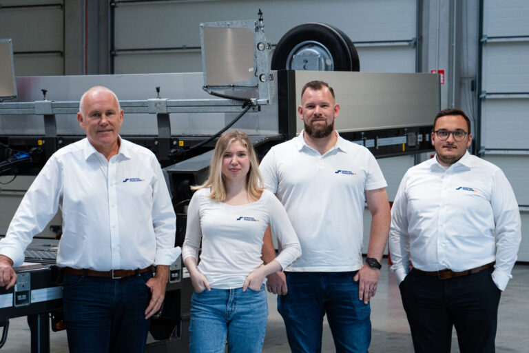 Mario, Lynn, Christopher & Gregory is the team from Specialtrailers24.