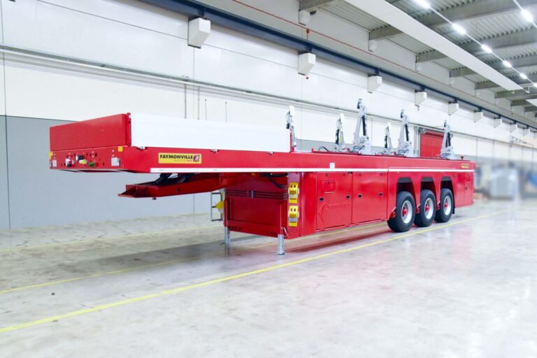 The PrefaMAX inloader suits pick up pallets with concrete precast elements.