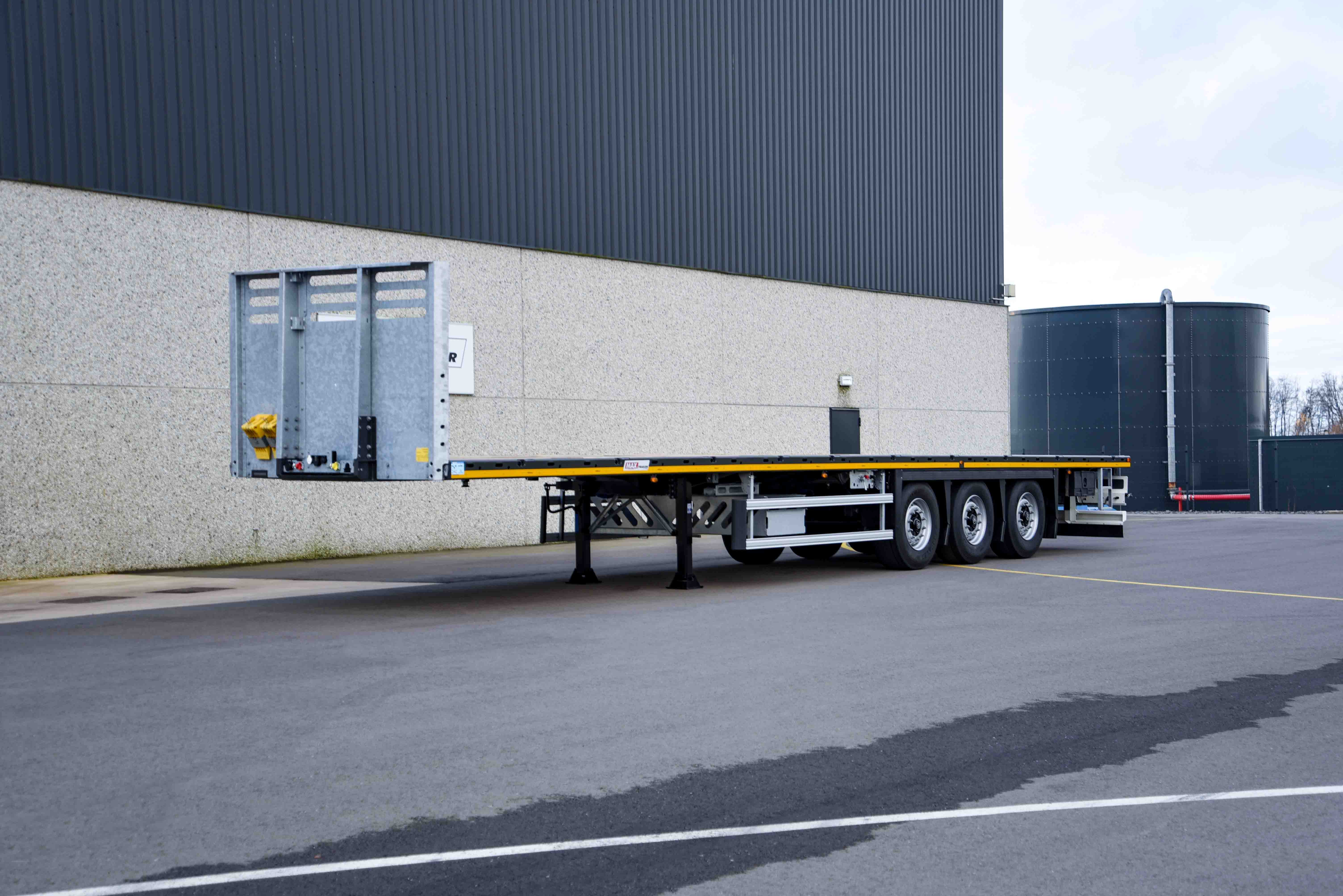 Flatbed trailer MAX Trailer MAX200 Vehicle for sale