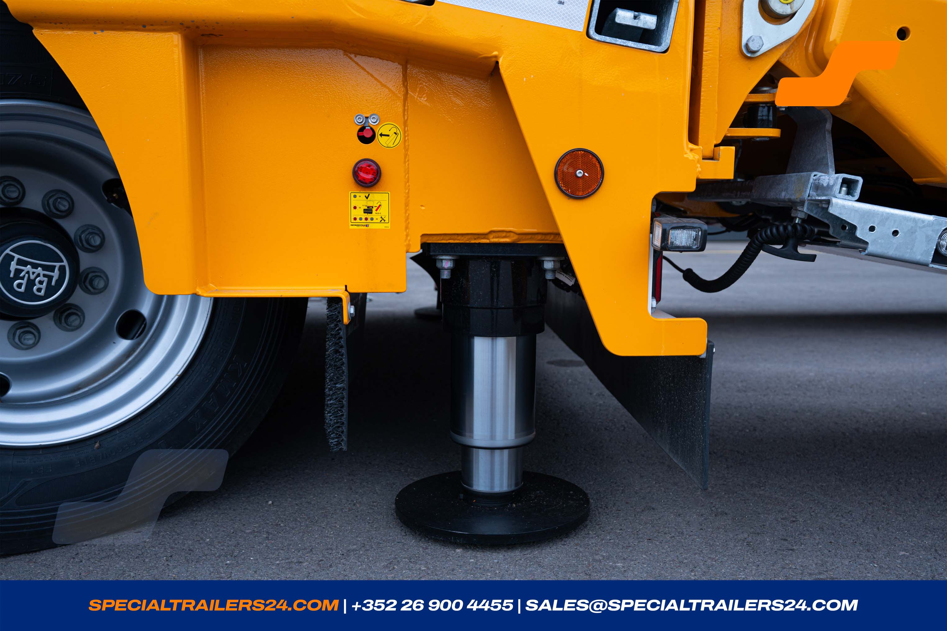 Low loader Faymonville MultiMAX Vehicle for sale (image count prefix 33/40)