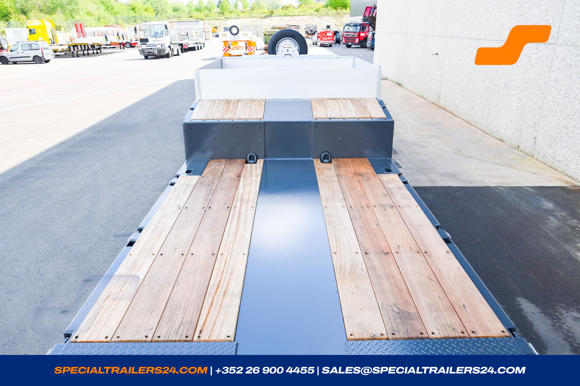 Low loader MAX Trailer MAX100 Vehicle for sale