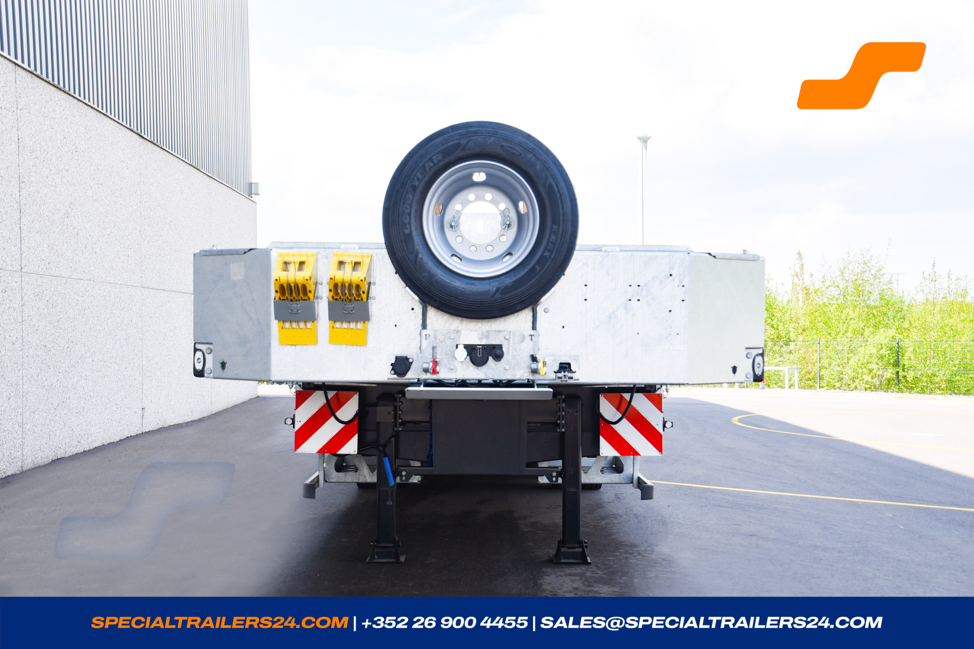 Low loader MAX Trailer MAX100 Vehicle for sale