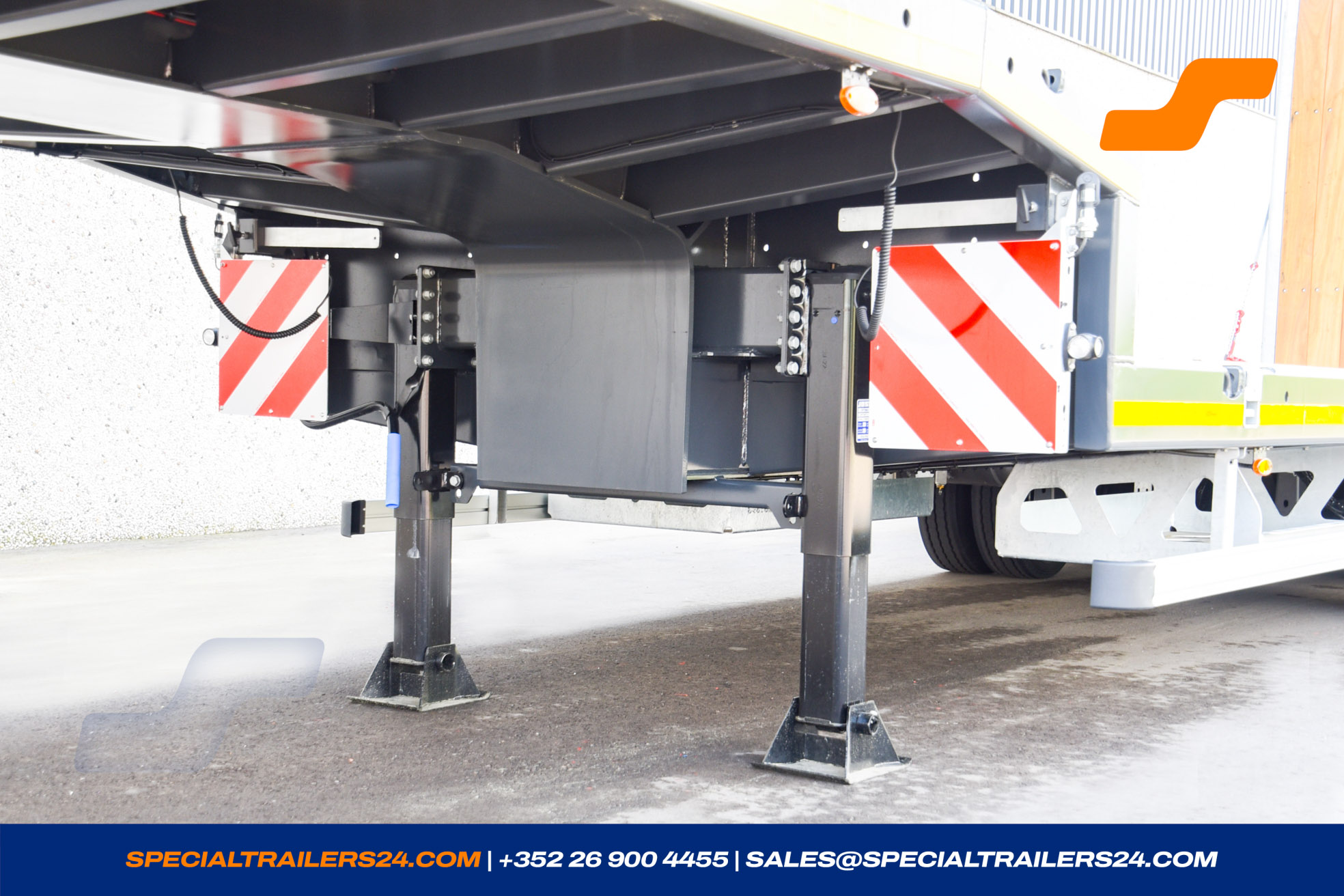 Low loader MAX Trailer MAX100 Vehicle for sale