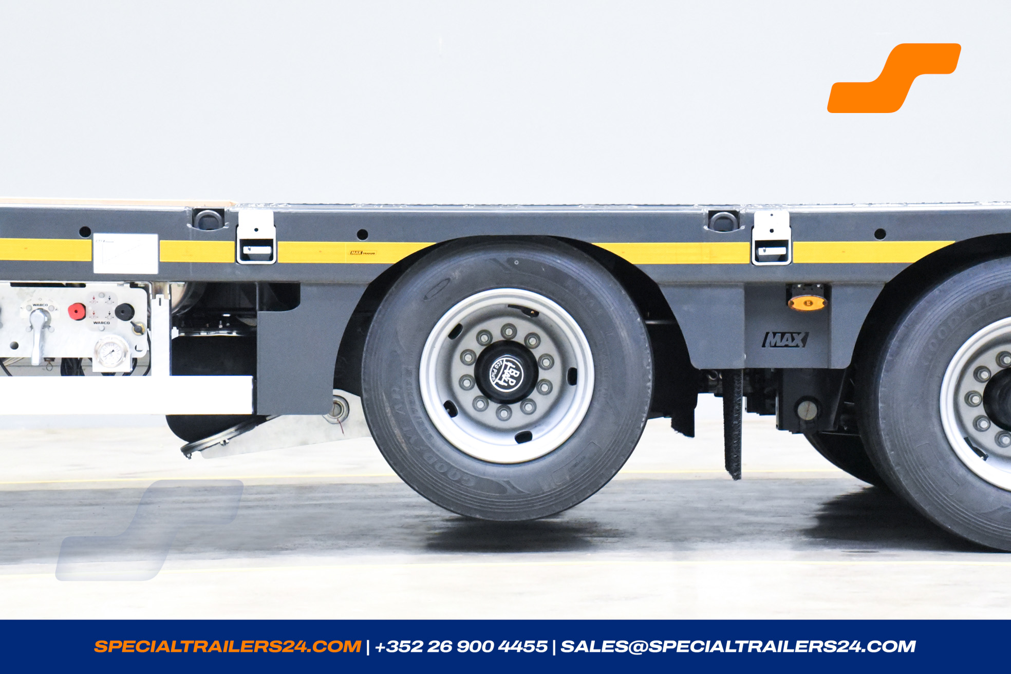 Low loader MAX Trailer MAX100 Vehicle for sale