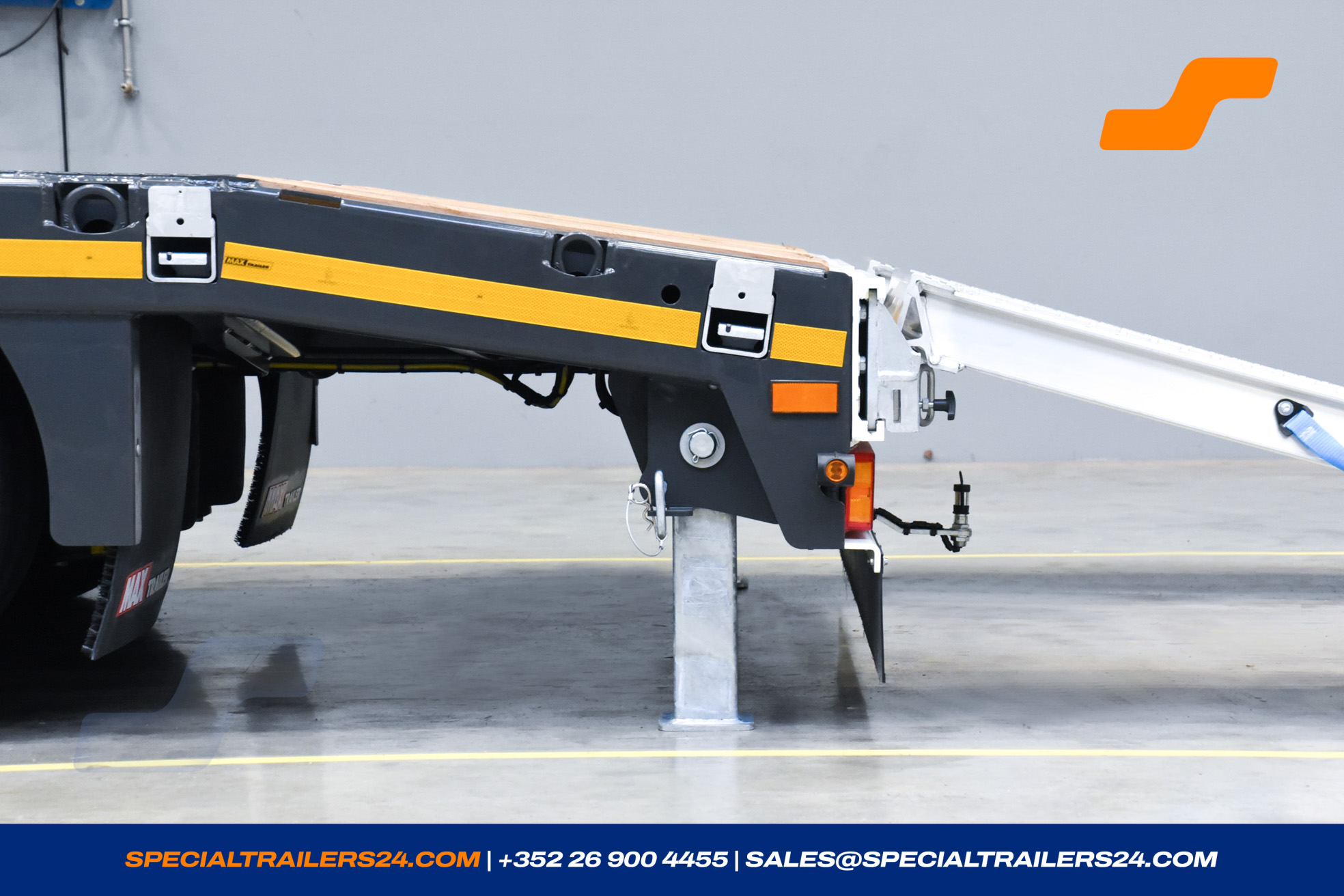 Low loader MAX Trailer MAX100 Vehicle for sale