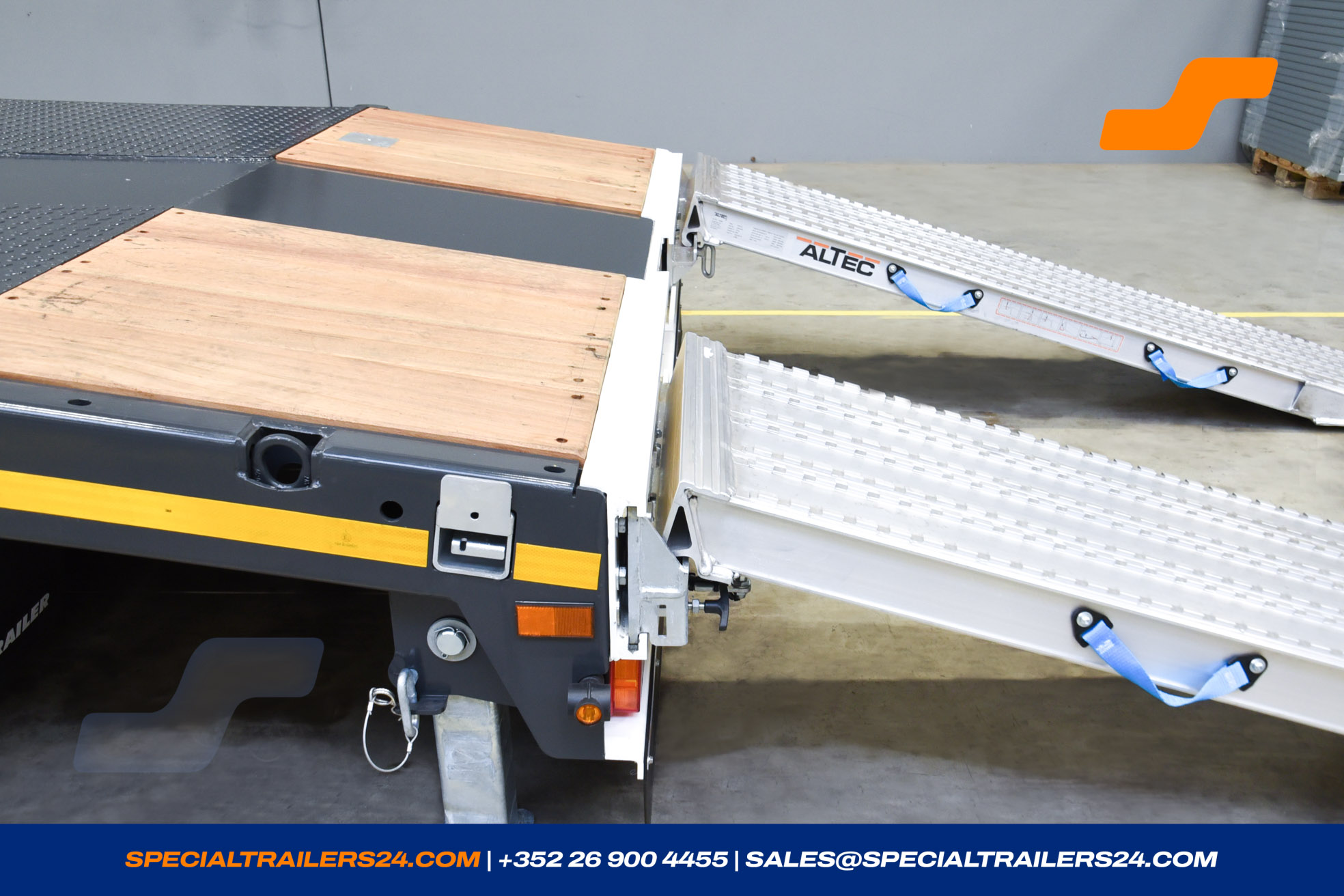 Low loader MAX Trailer MAX100 Vehicle for sale