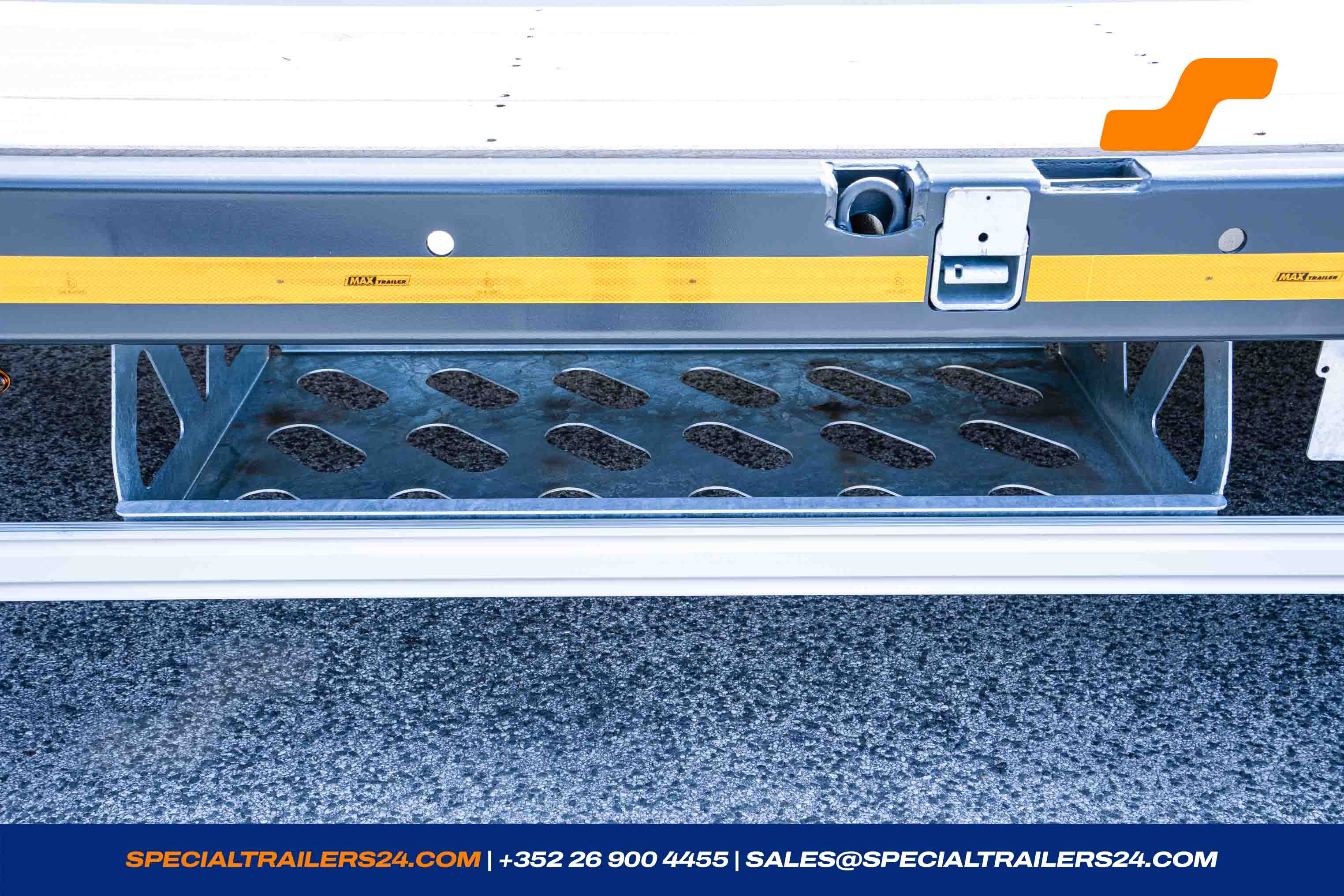 Low loader MAX Trailer MAX100 Vehicle for sale