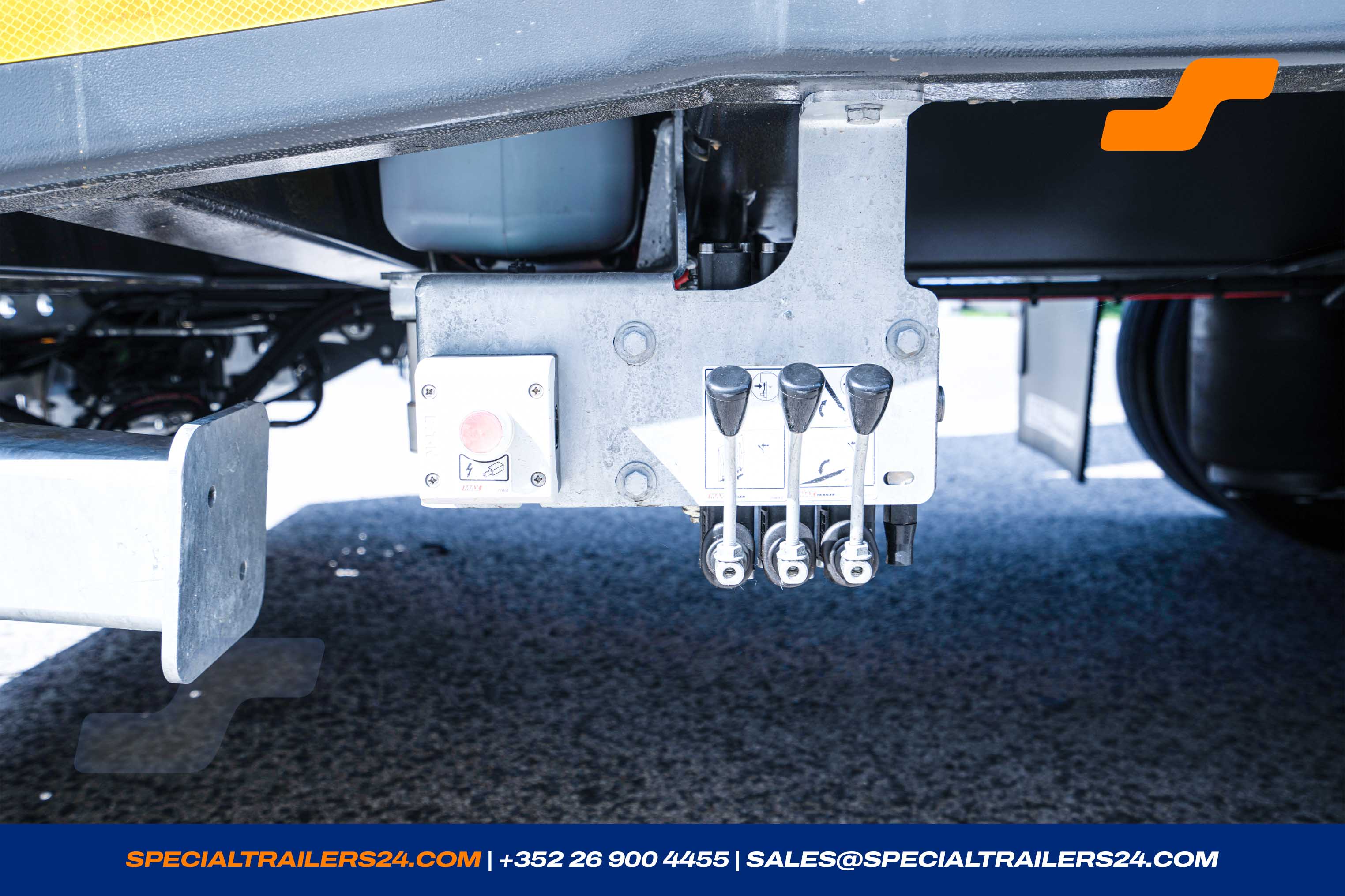 Low loader MAX Trailer MAX100 Vehicle for sale