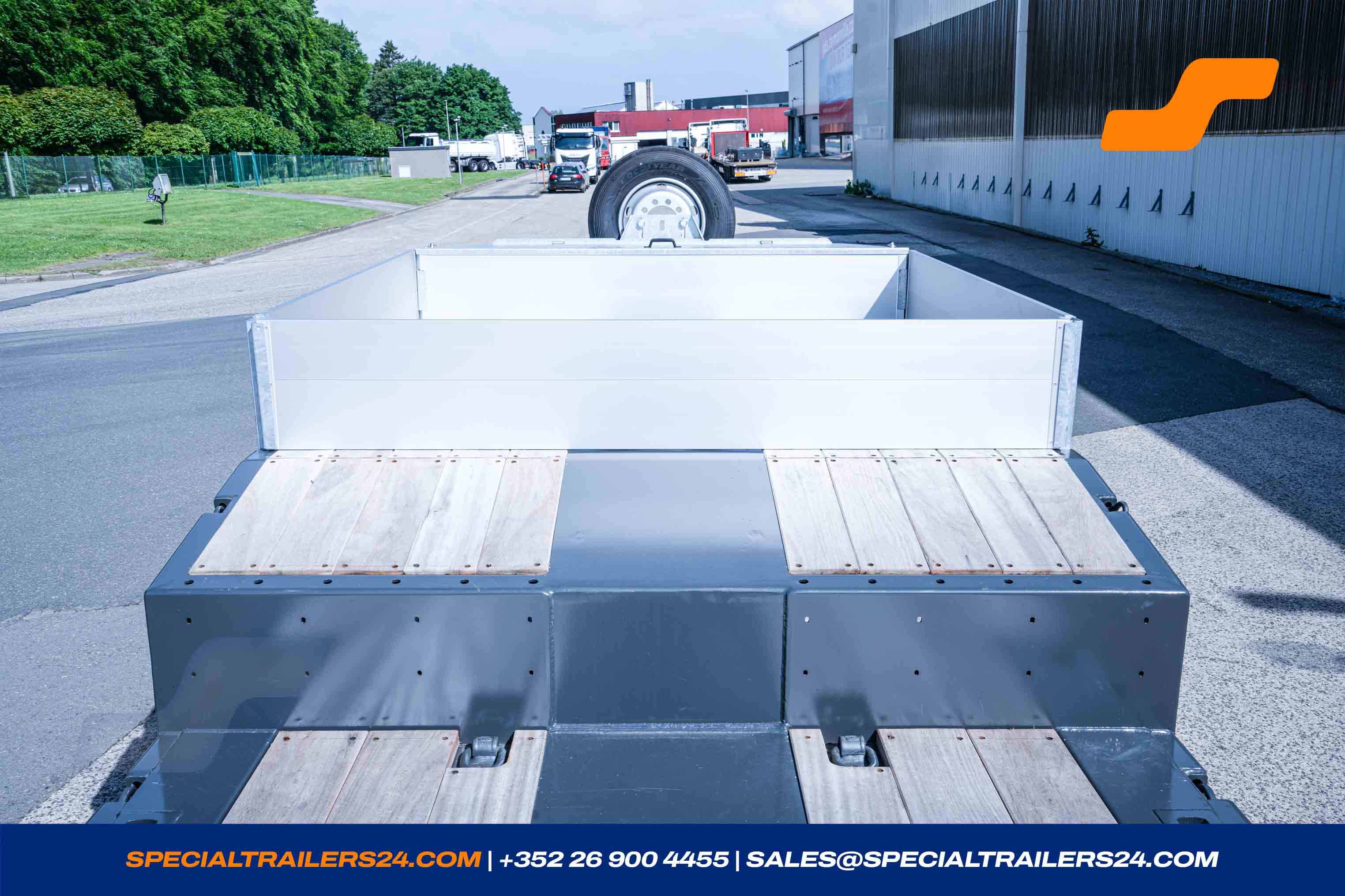 Low loader MAX Trailer MAX100 Vehicle for sale