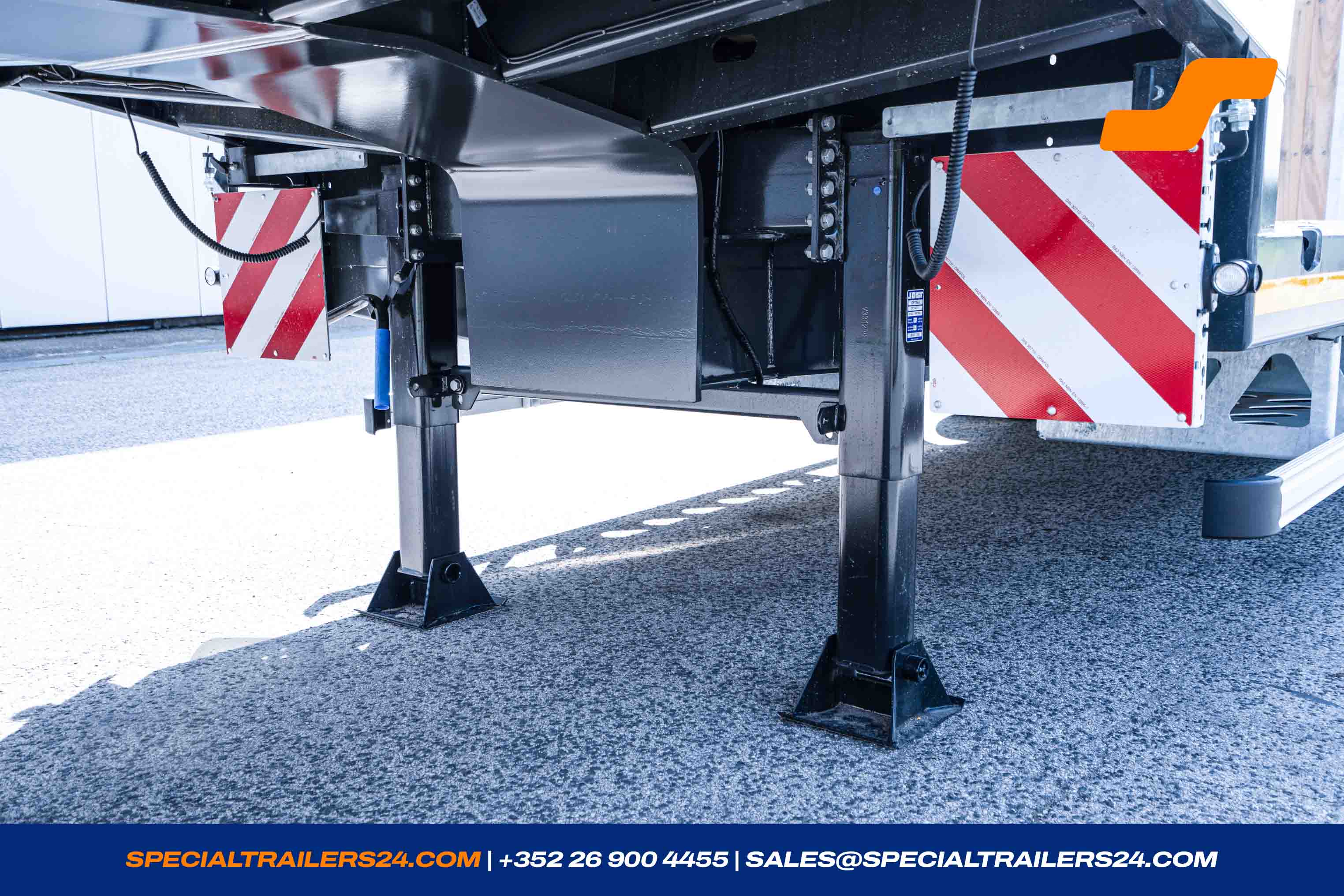 Low loader MAX Trailer MAX100 Vehicle for sale