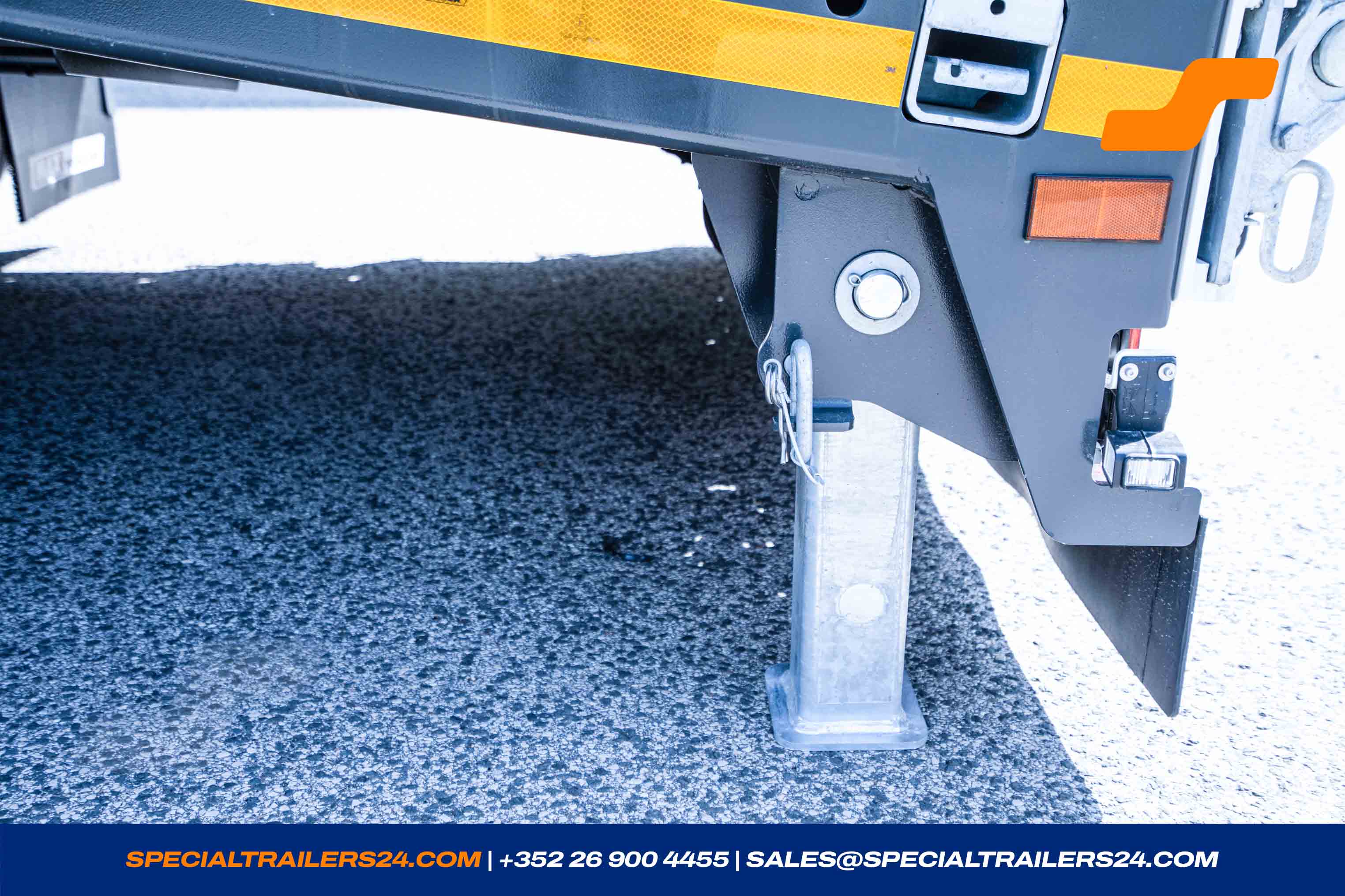 Low loader MAX Trailer MAX100 Vehicle for sale