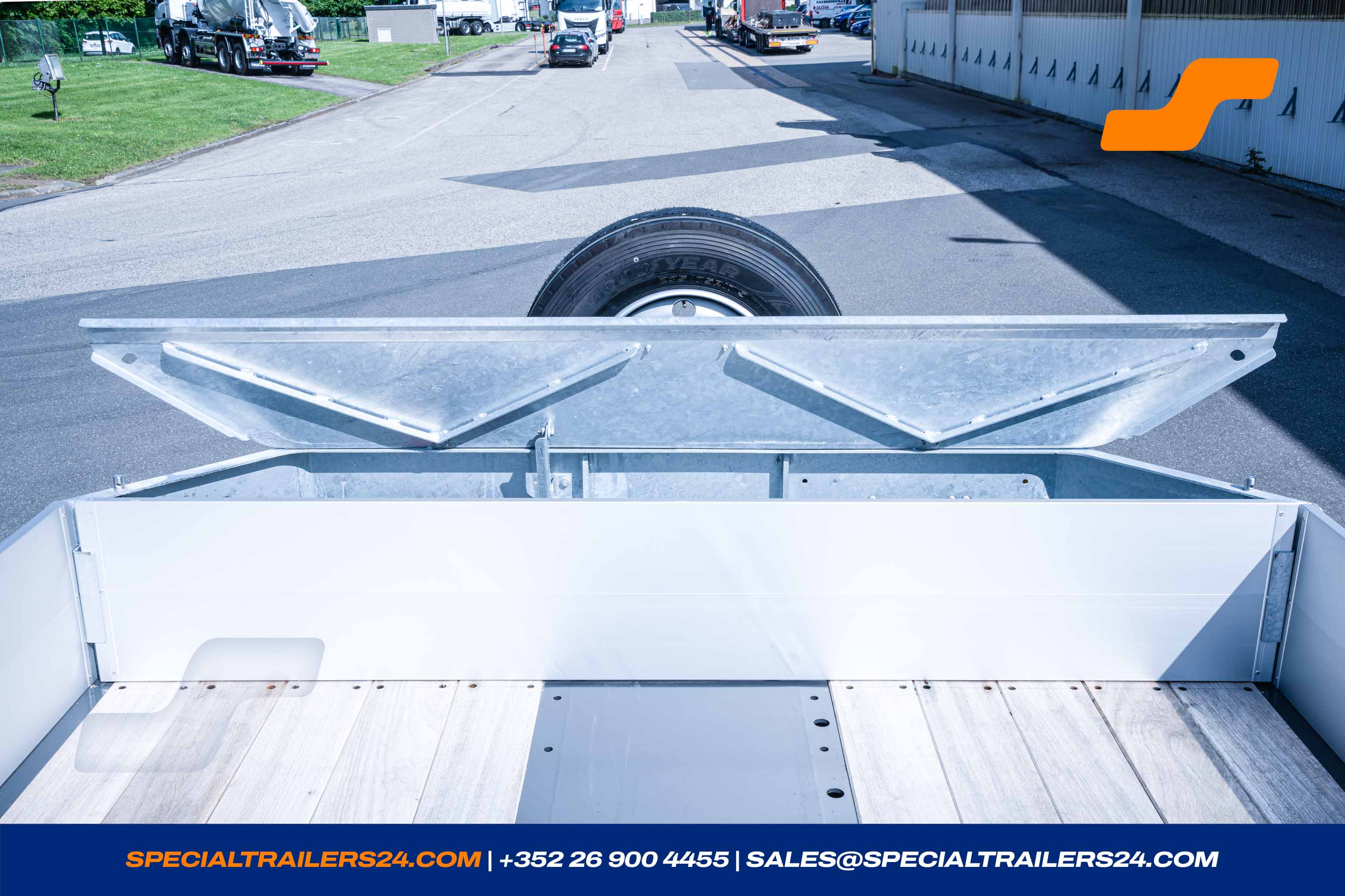 Low loader MAX Trailer MAX100 Vehicle for sale