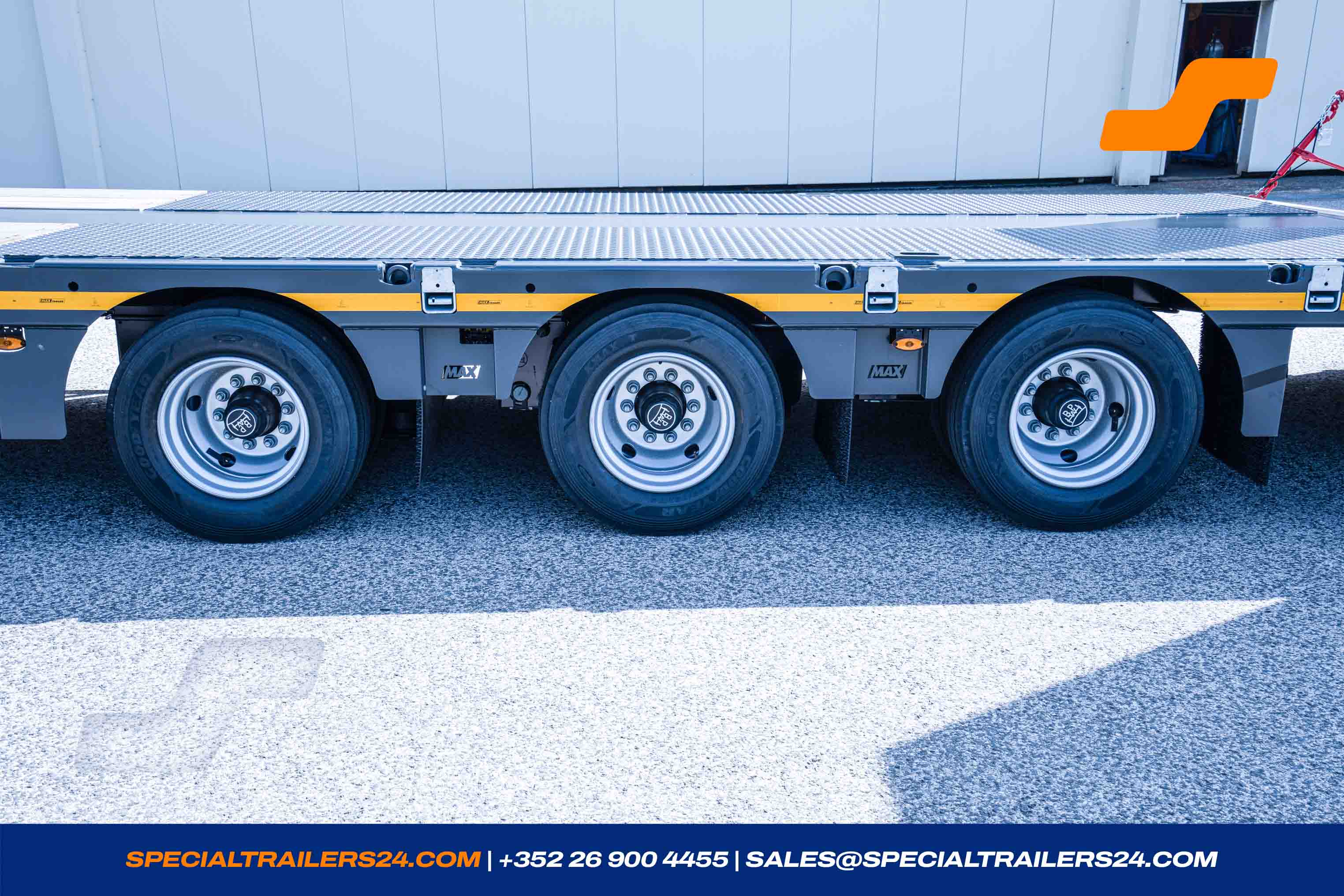 Low loader MAX Trailer MAX100 Vehicle for sale