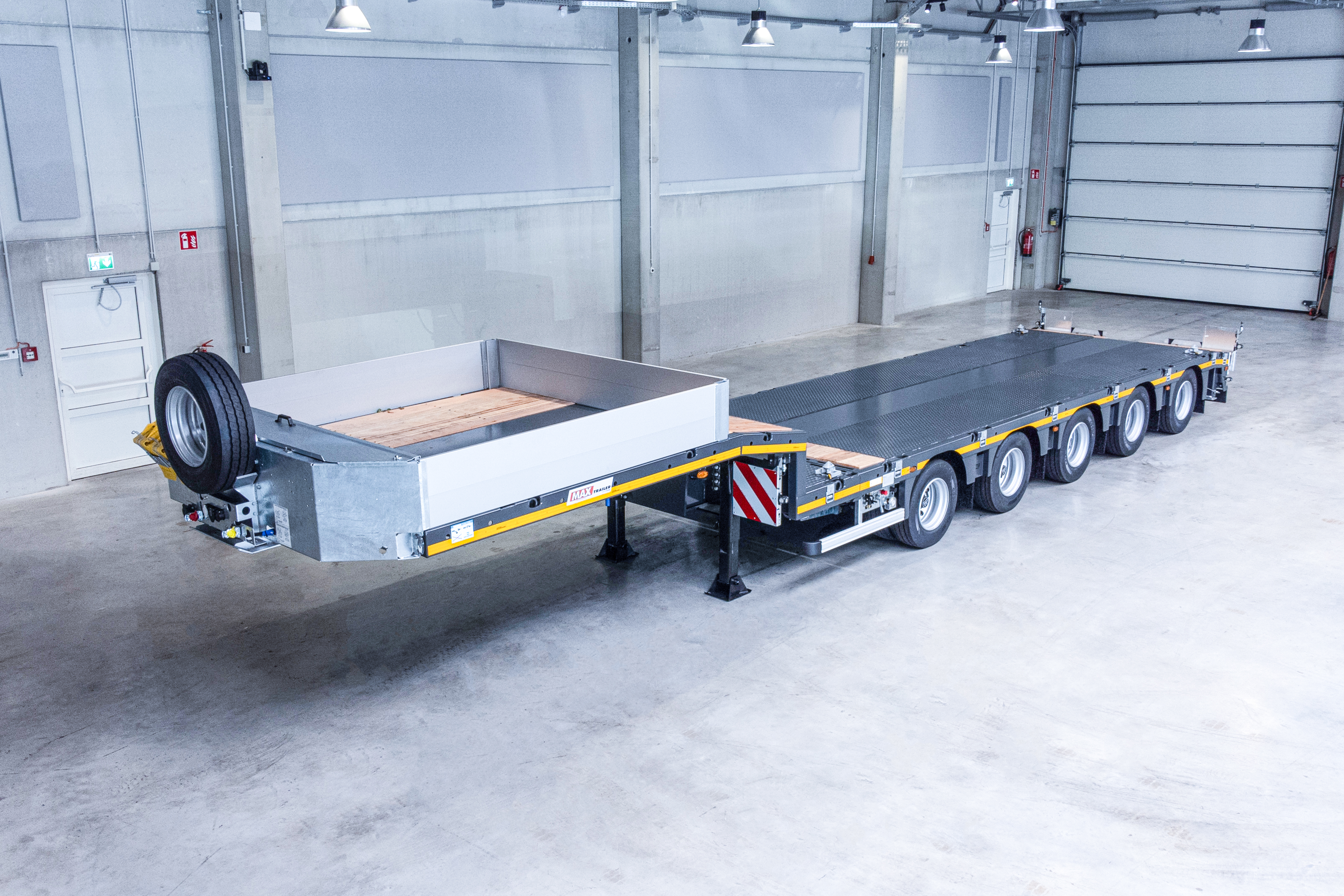 Low loader MAX Trailer MAX100 Vehicle for sale