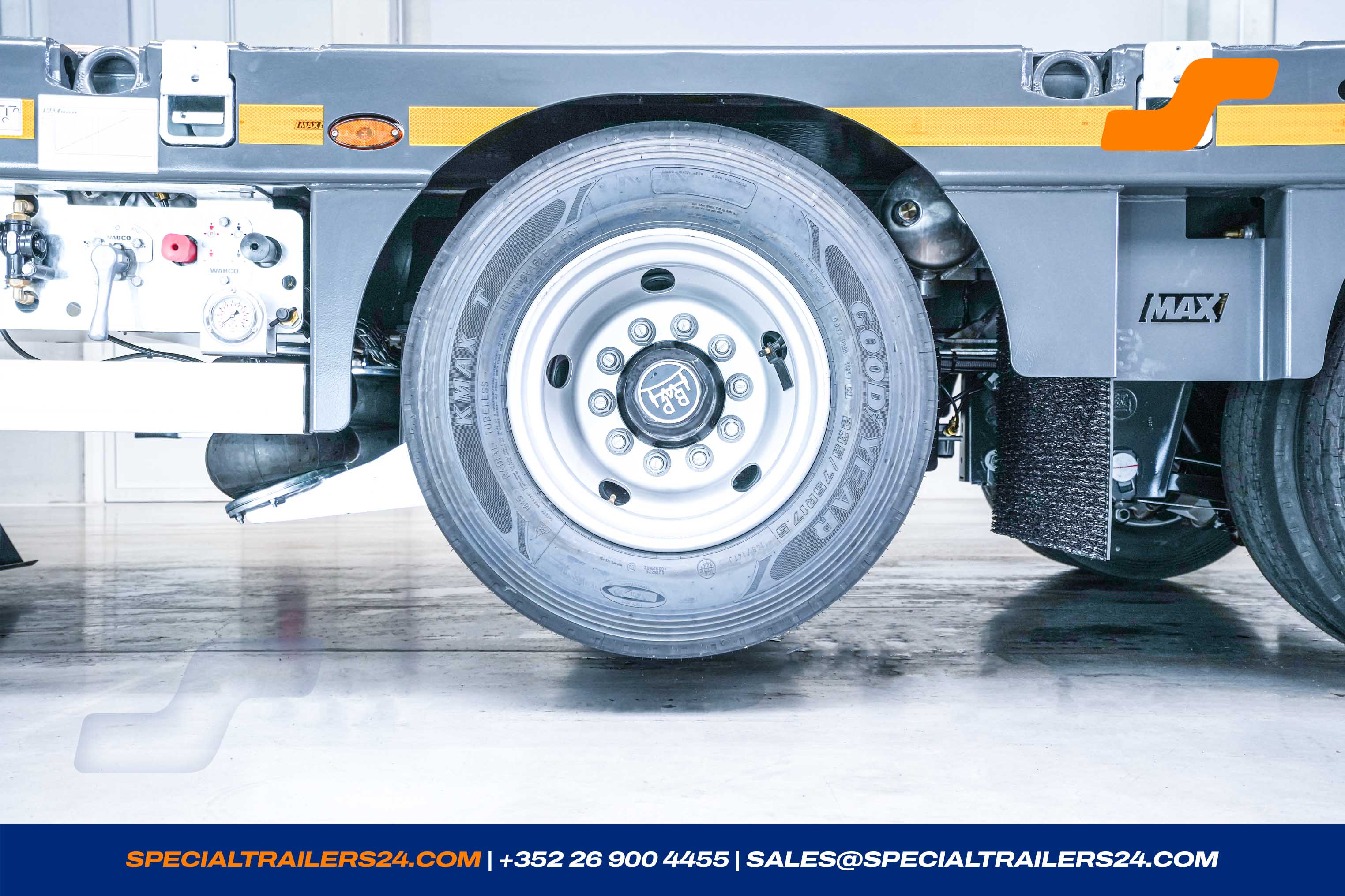 Low loader MAX Trailer MAX100 Vehicle for sale