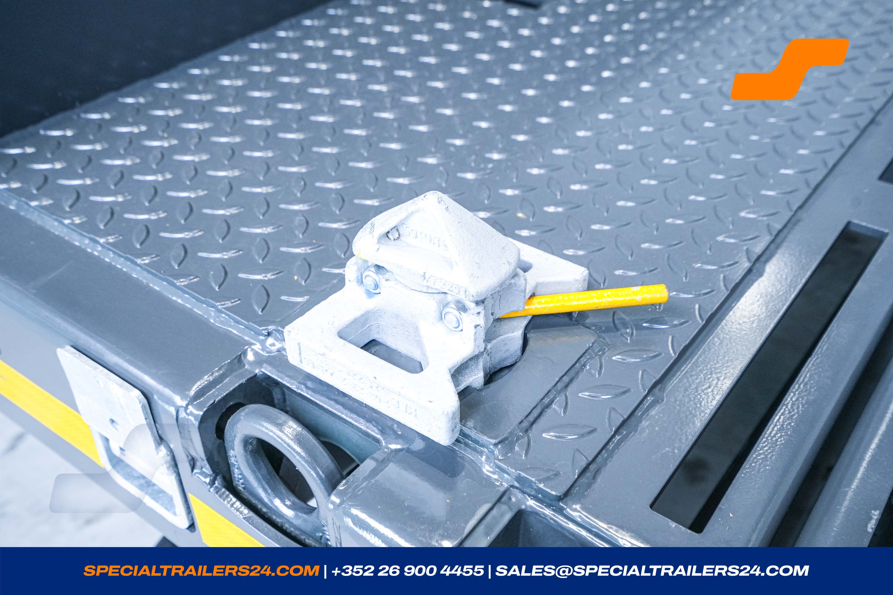 Low loader MAX Trailer MAX100 Vehicle for sale