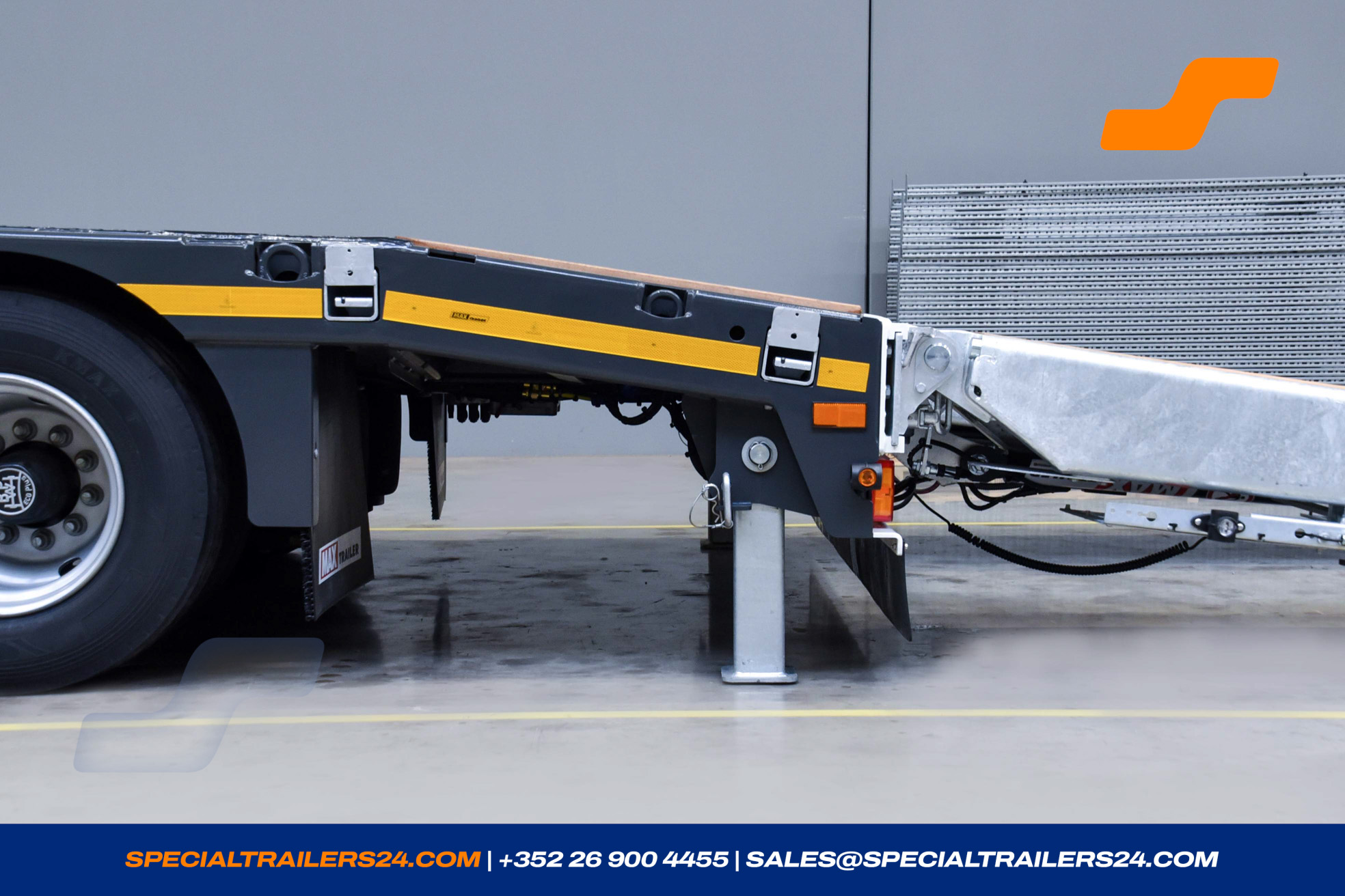 Low loader MAX Trailer MAX100 Vehicle for sale