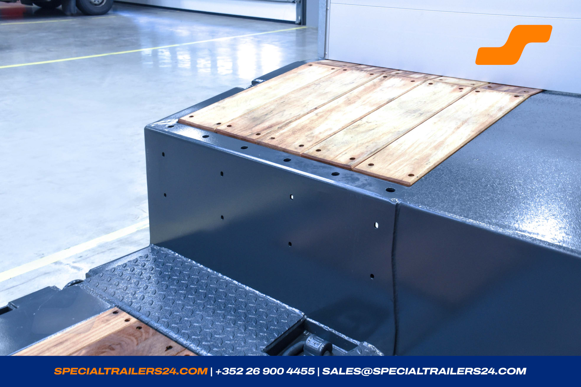 Low loader MAX Trailer MAX100 Vehicle for sale