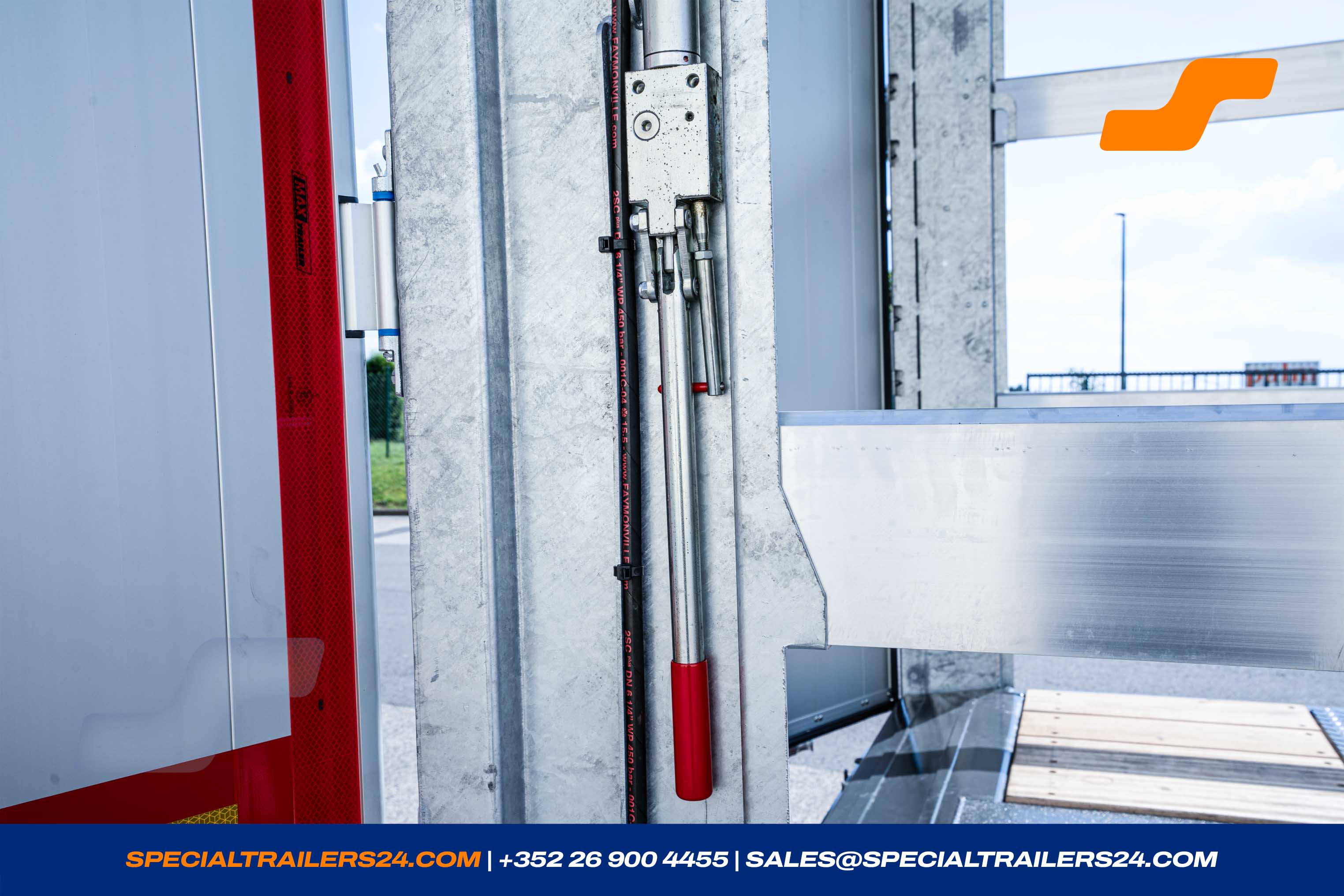 Low loader MAX Trailer MAX100 Vehicle for sale