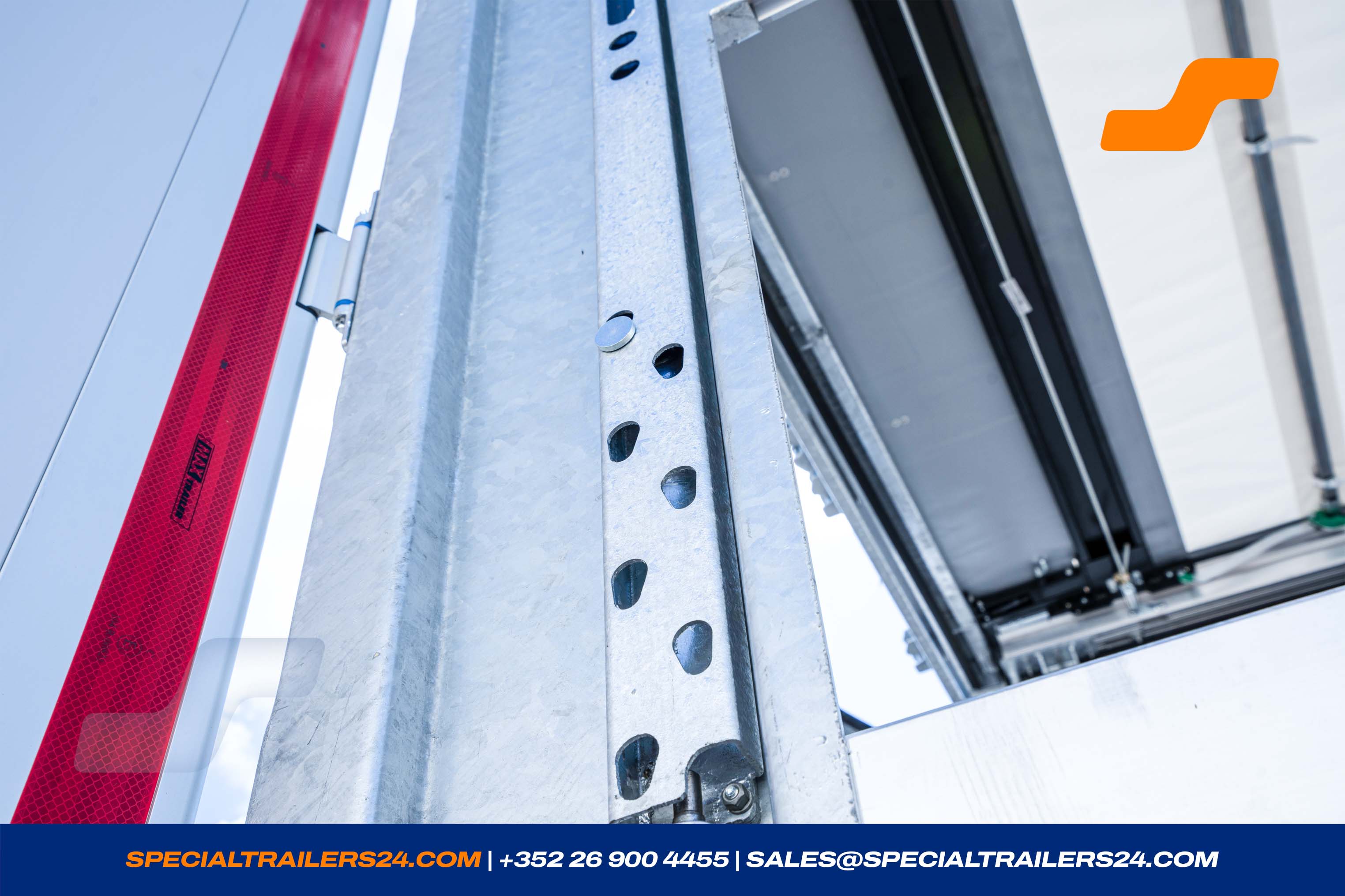 Low loader MAX Trailer MAX100 Vehicle for sale