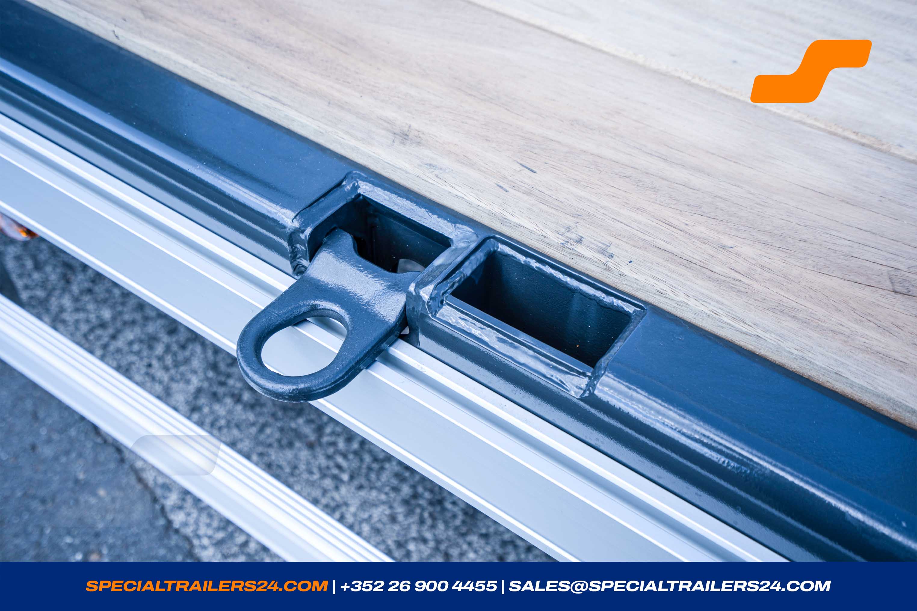 Low loader MAX Trailer MAX100 Vehicle for sale