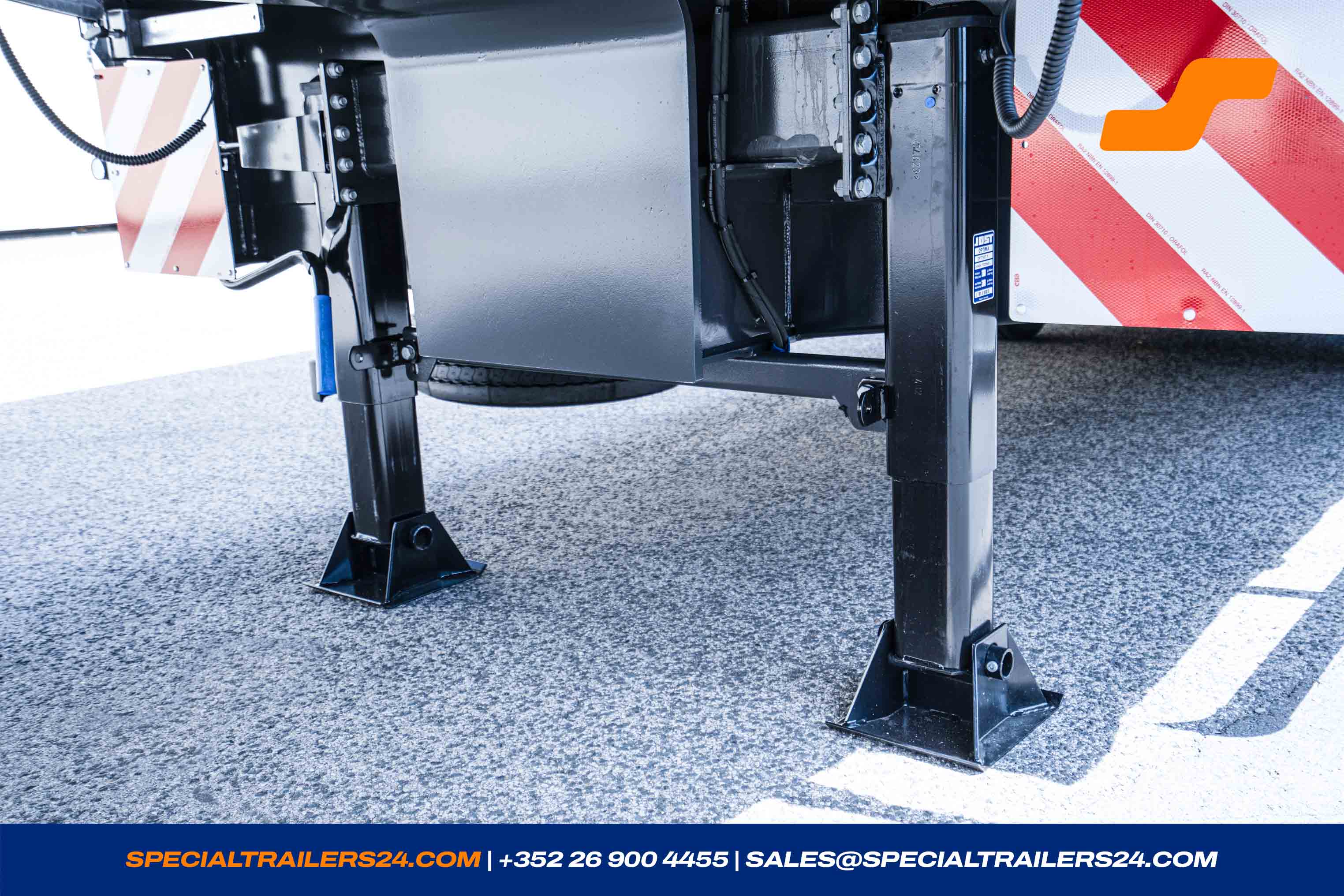 Low loader MAX Trailer MAX100 Vehicle for sale