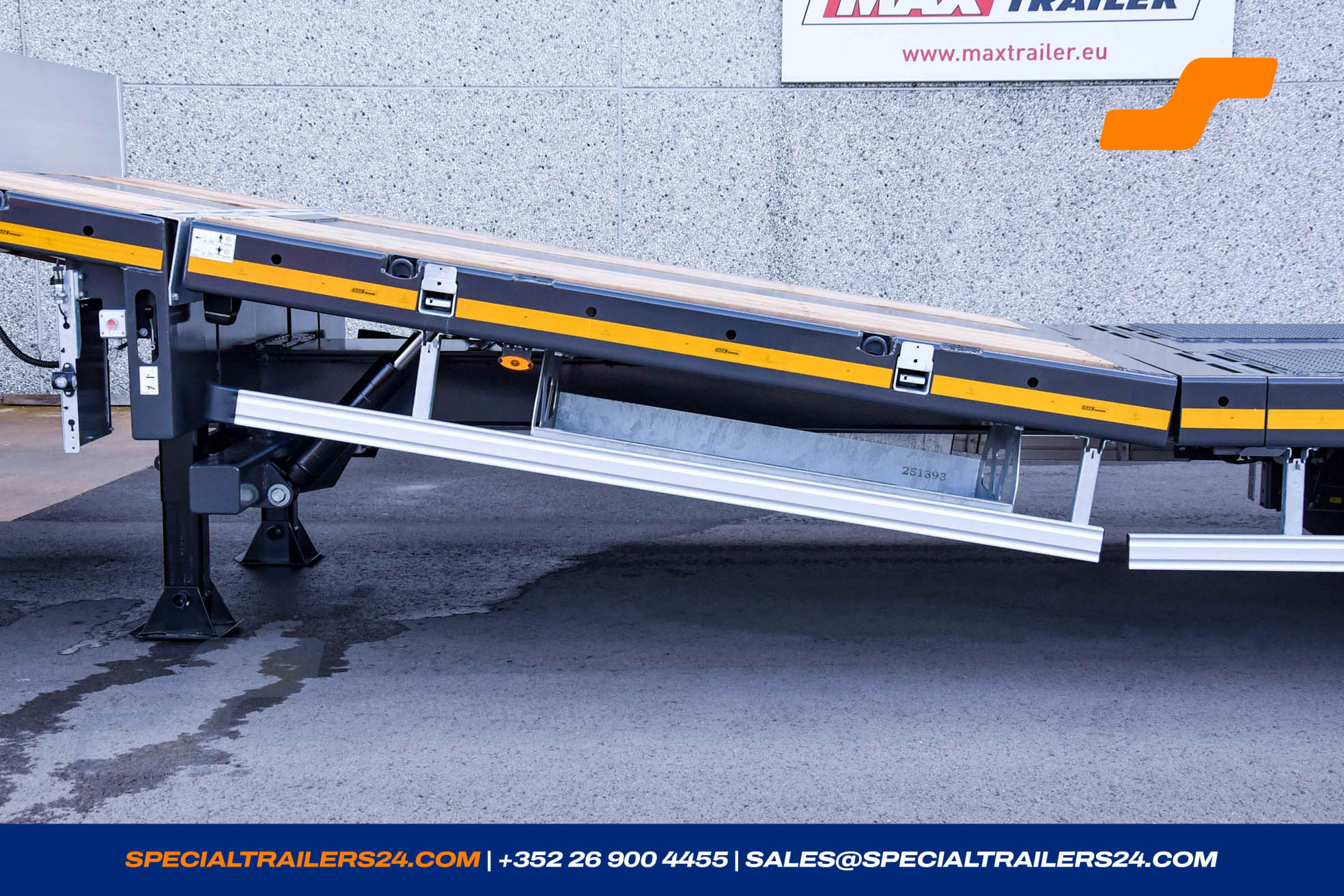 Low loader MAX Trailer MAX100 Vehicle for sale