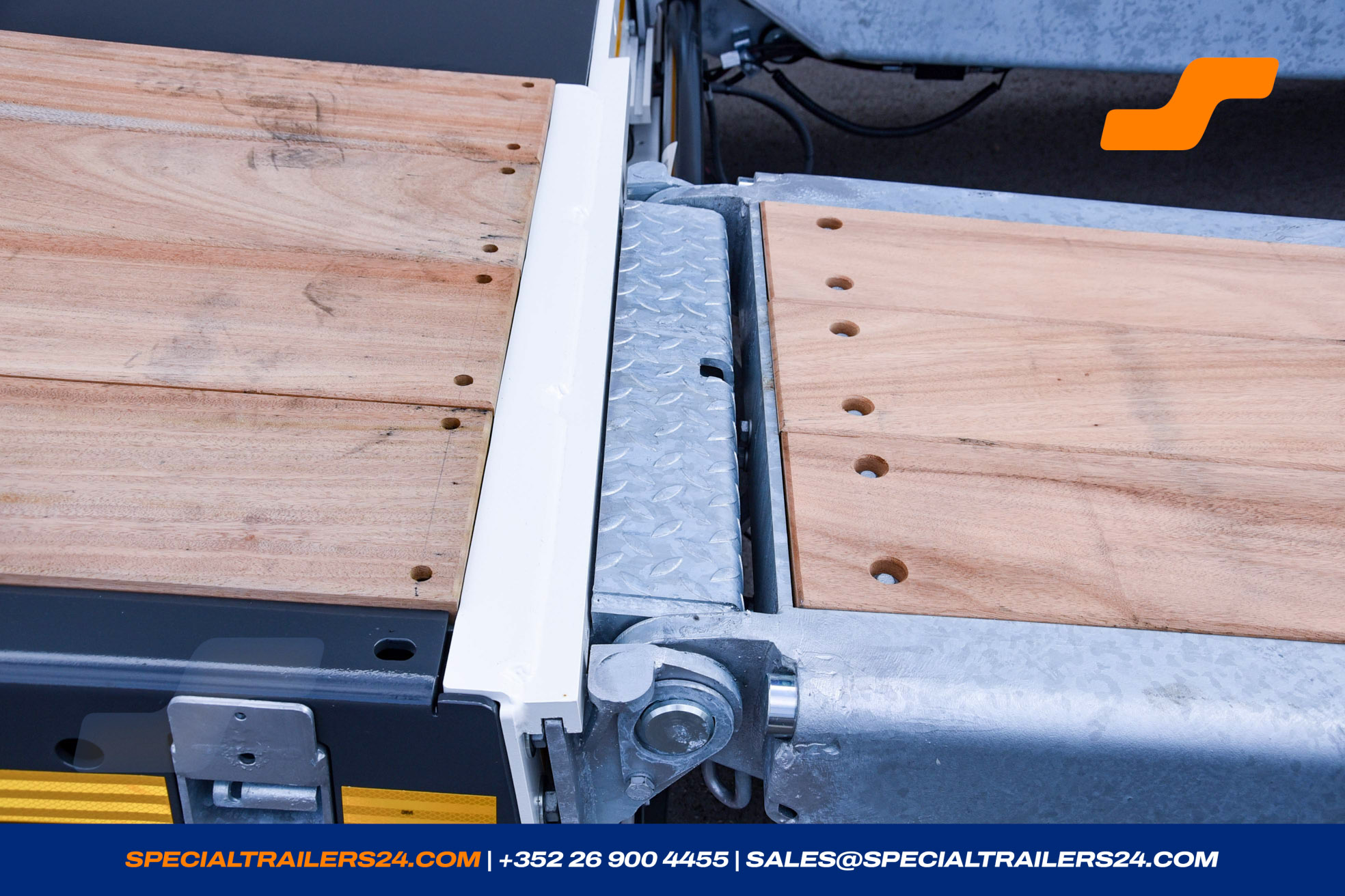 Low loader MAX Trailer MAX100 Vehicle for sale