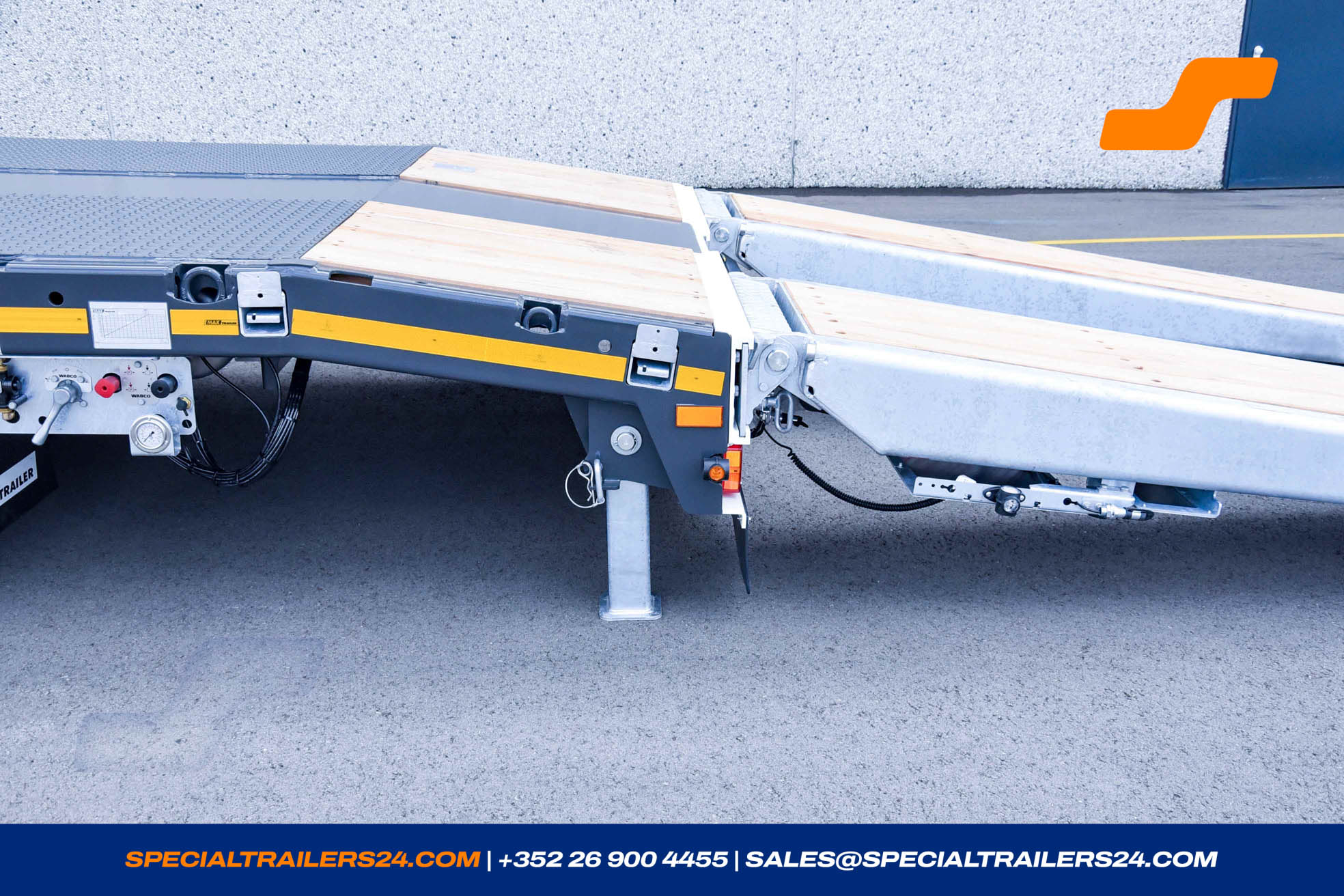 Low loader MAX Trailer MAX100 Vehicle for sale