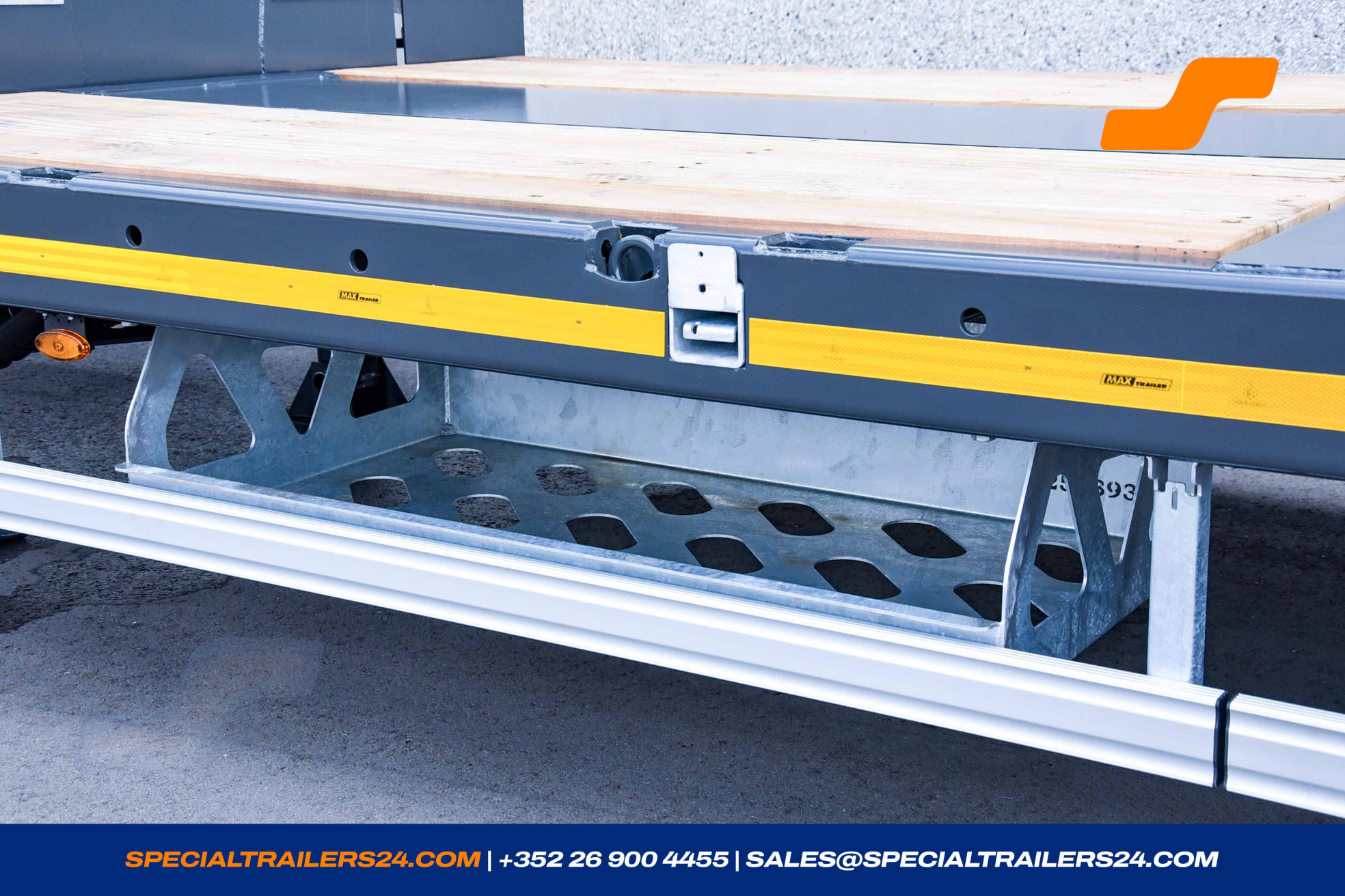 Low loader MAX Trailer MAX100 Vehicle for sale