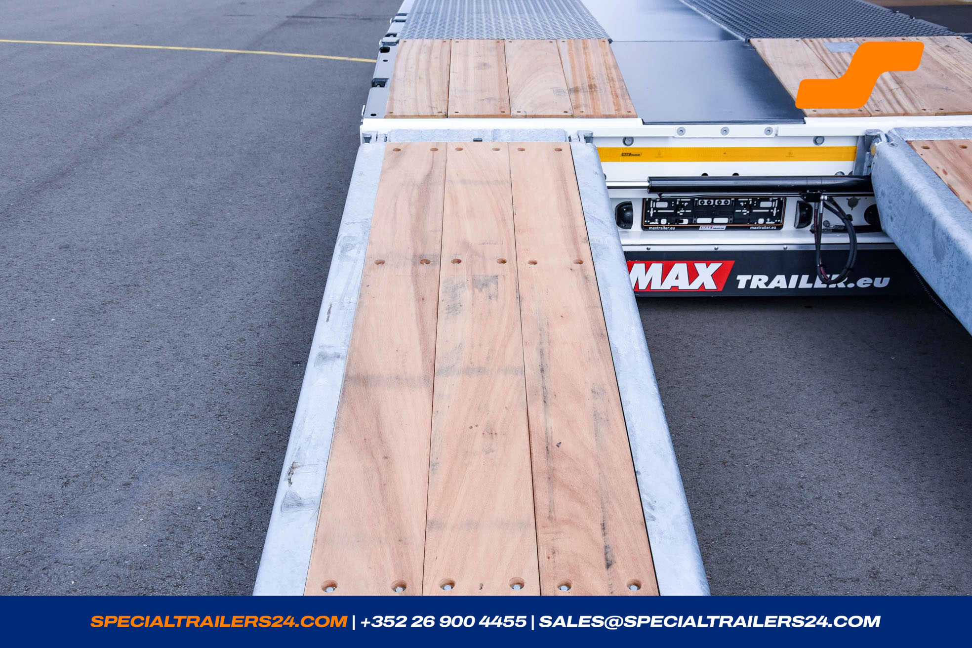 Low loader MAX Trailer MAX100 Vehicle for sale