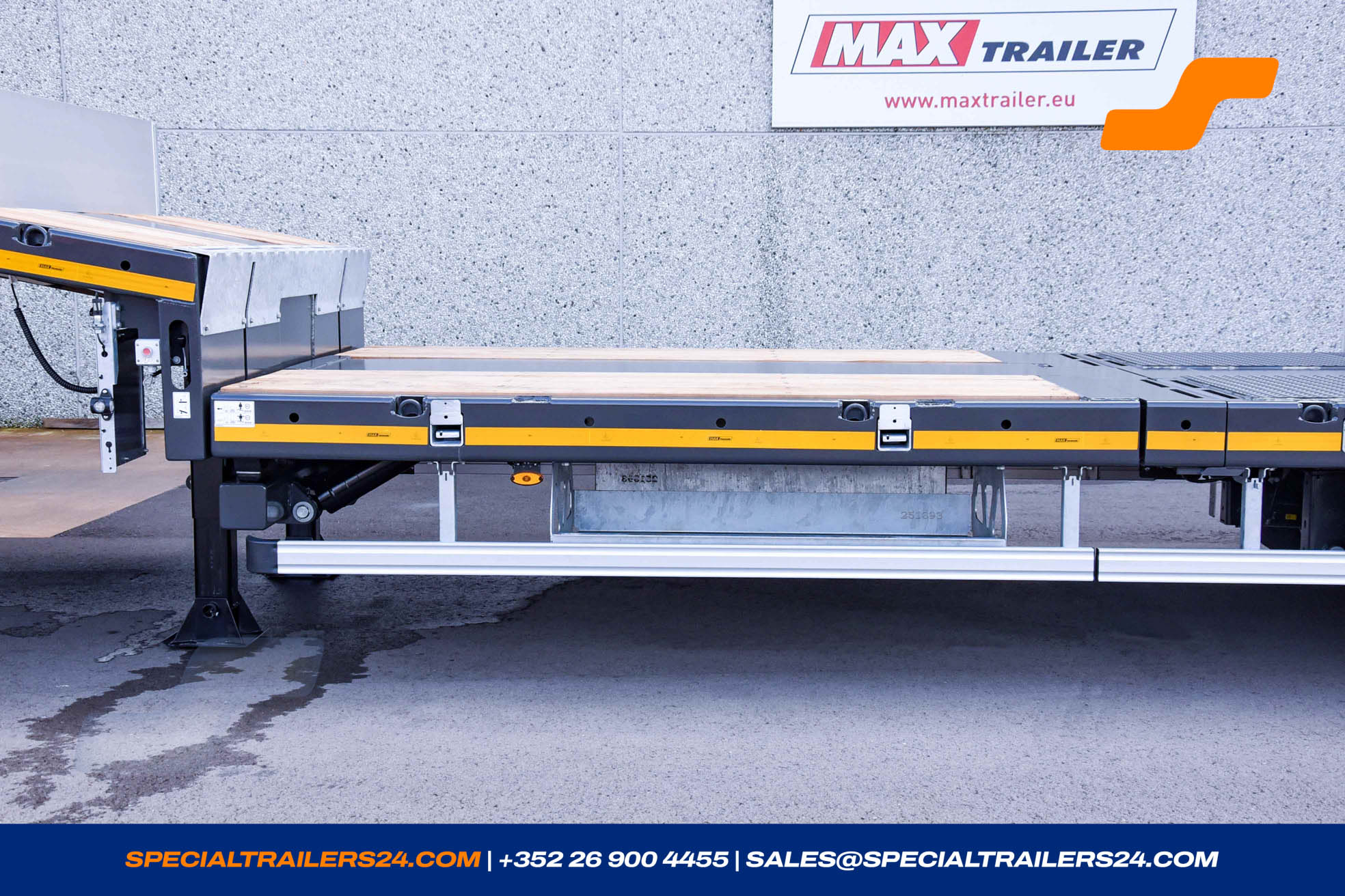 Low loader MAX Trailer MAX100 Vehicle for sale