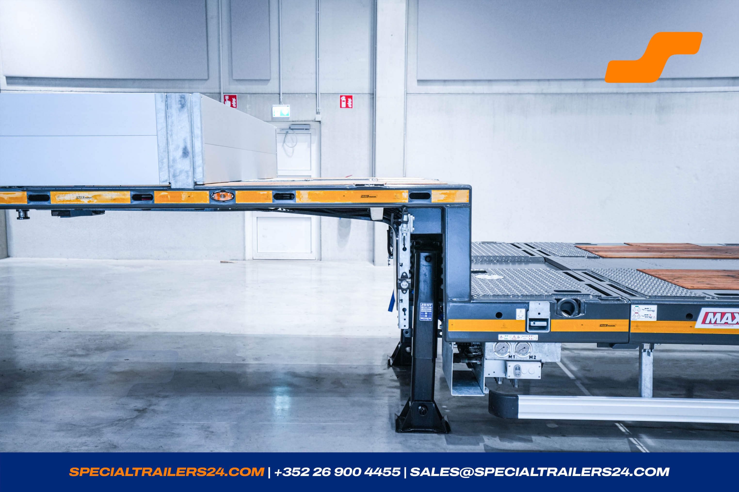 Low loader MAX Trailer MAX110 Vehicle for sale