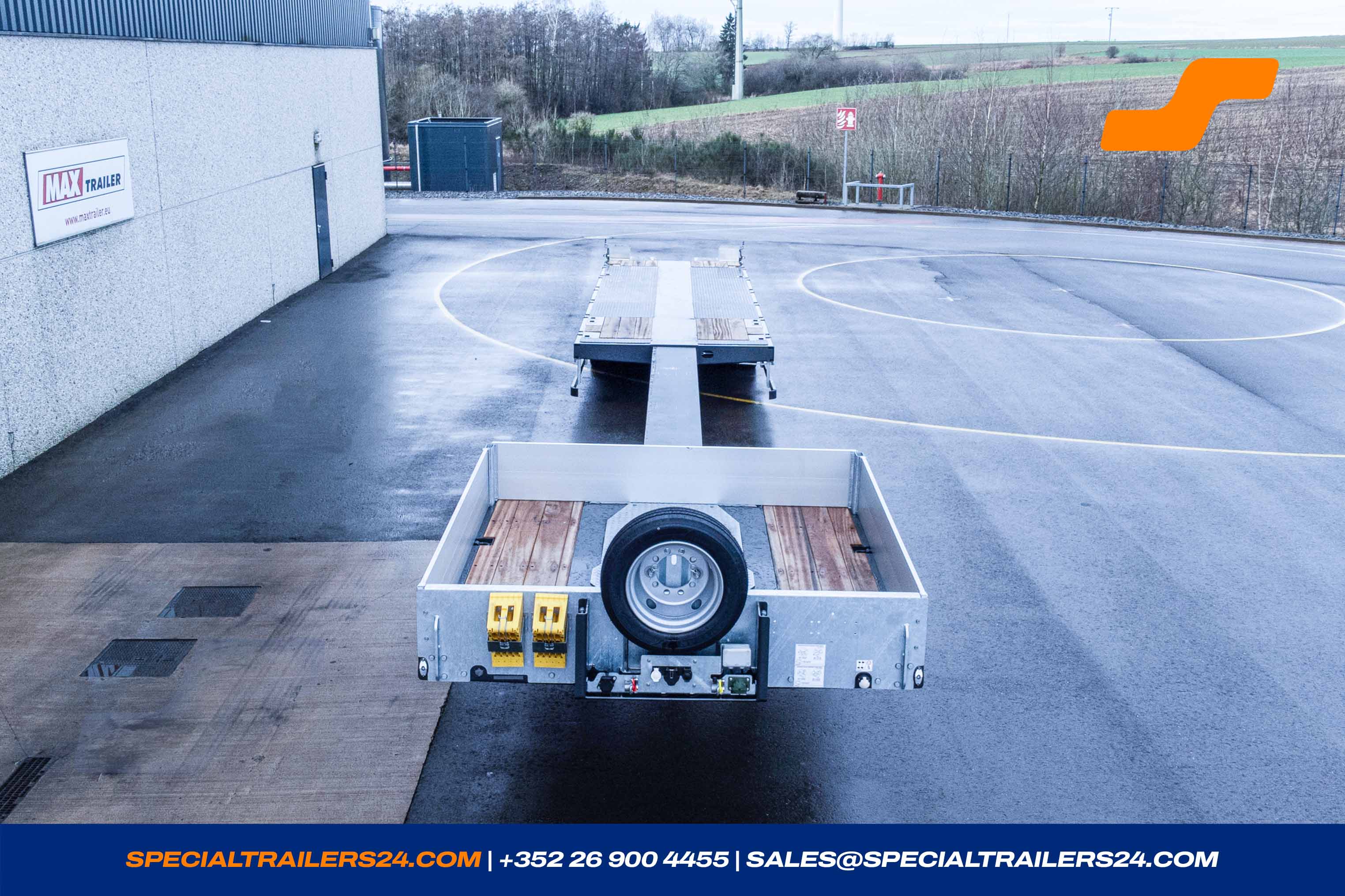 Low loader MAX Trailer MAX110 Vehicle for sale