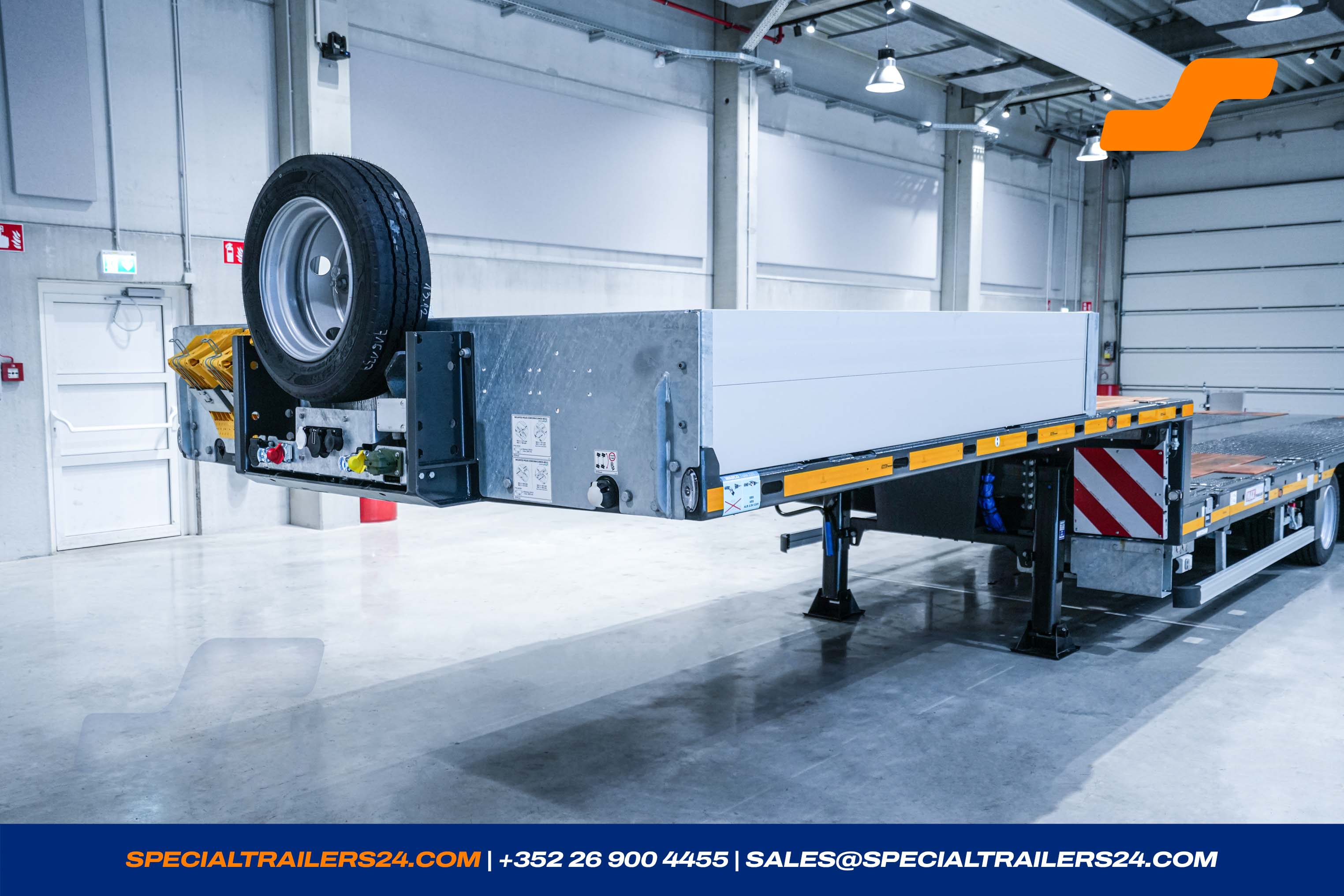 Low loader MAX Trailer MAX110 Vehicle for sale