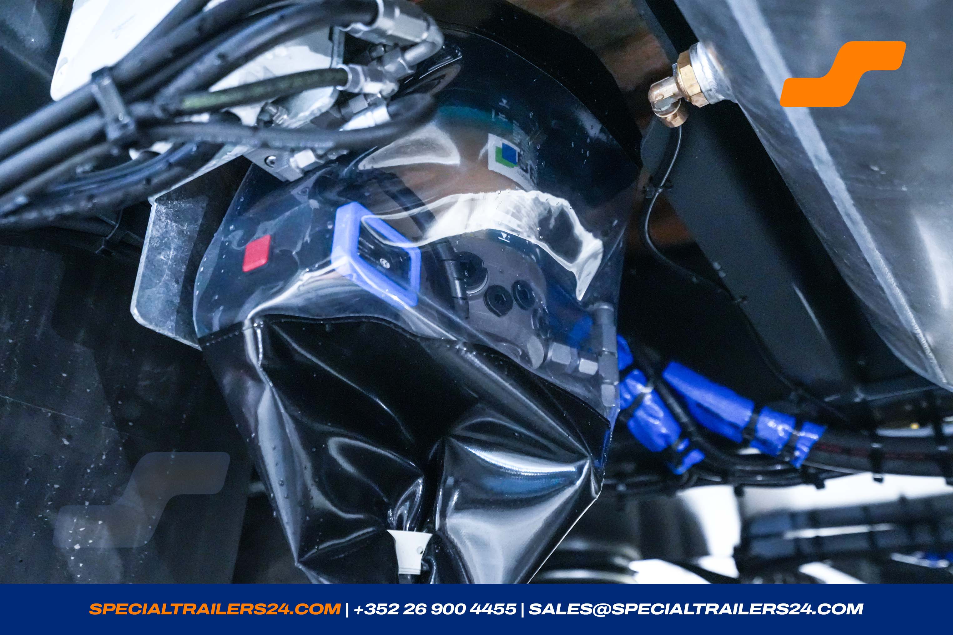 Low loader MAX Trailer MAX110 Vehicle for sale