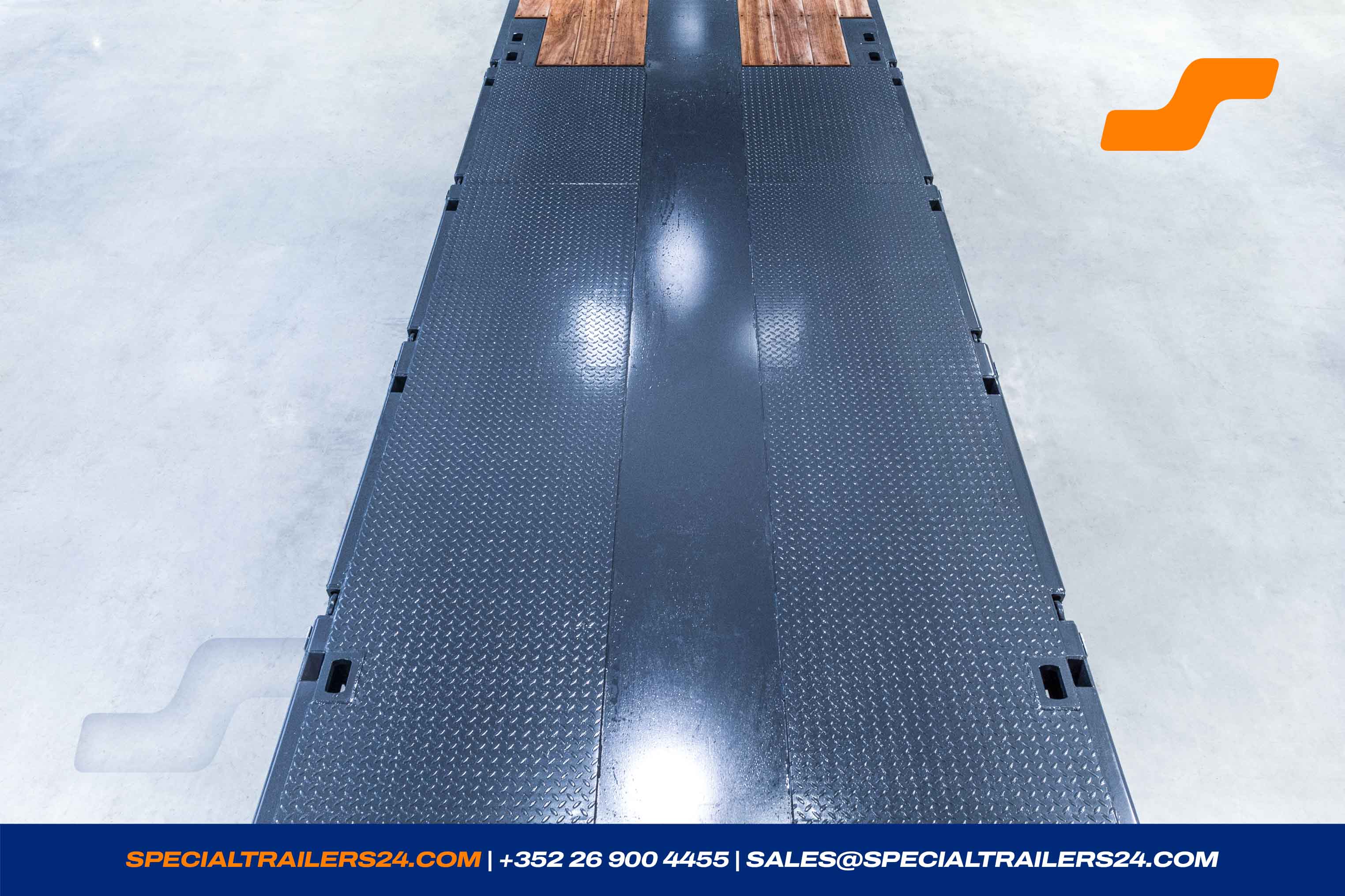 Low loader MAX Trailer MAX110 Vehicle for sale