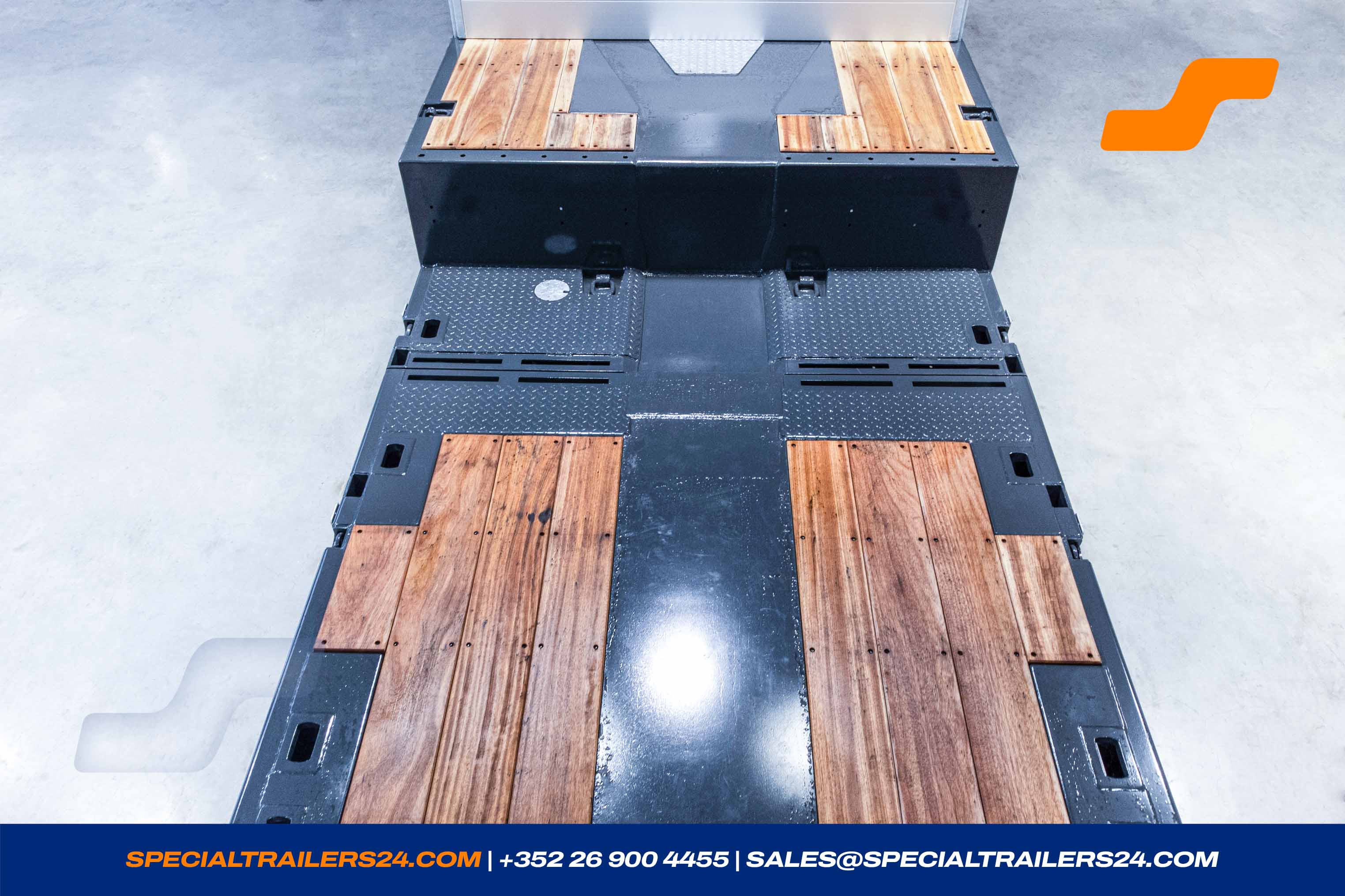 Low loader MAX Trailer MAX110 Vehicle for sale