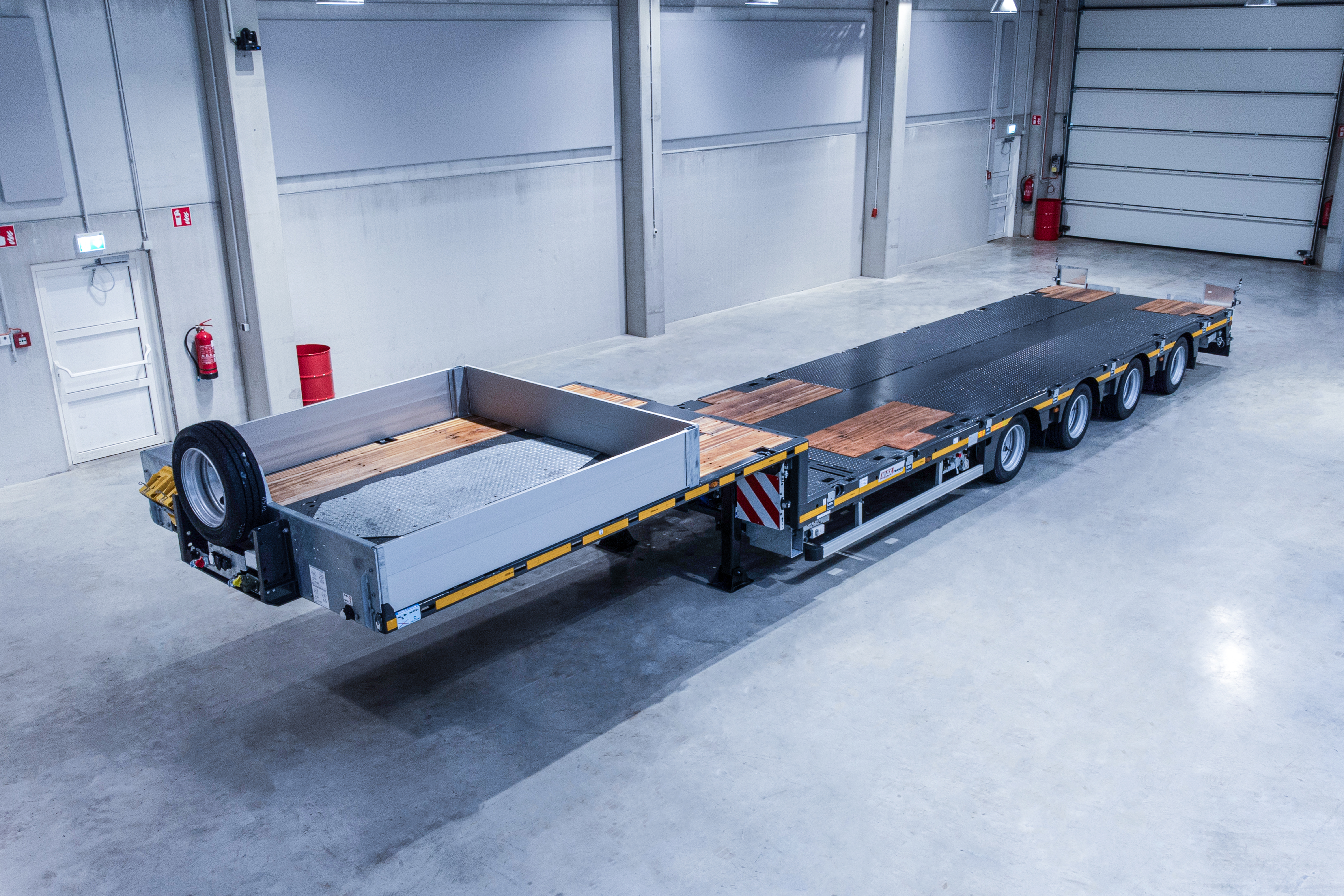 Low loader MAX Trailer MAX110 Vehicle for sale