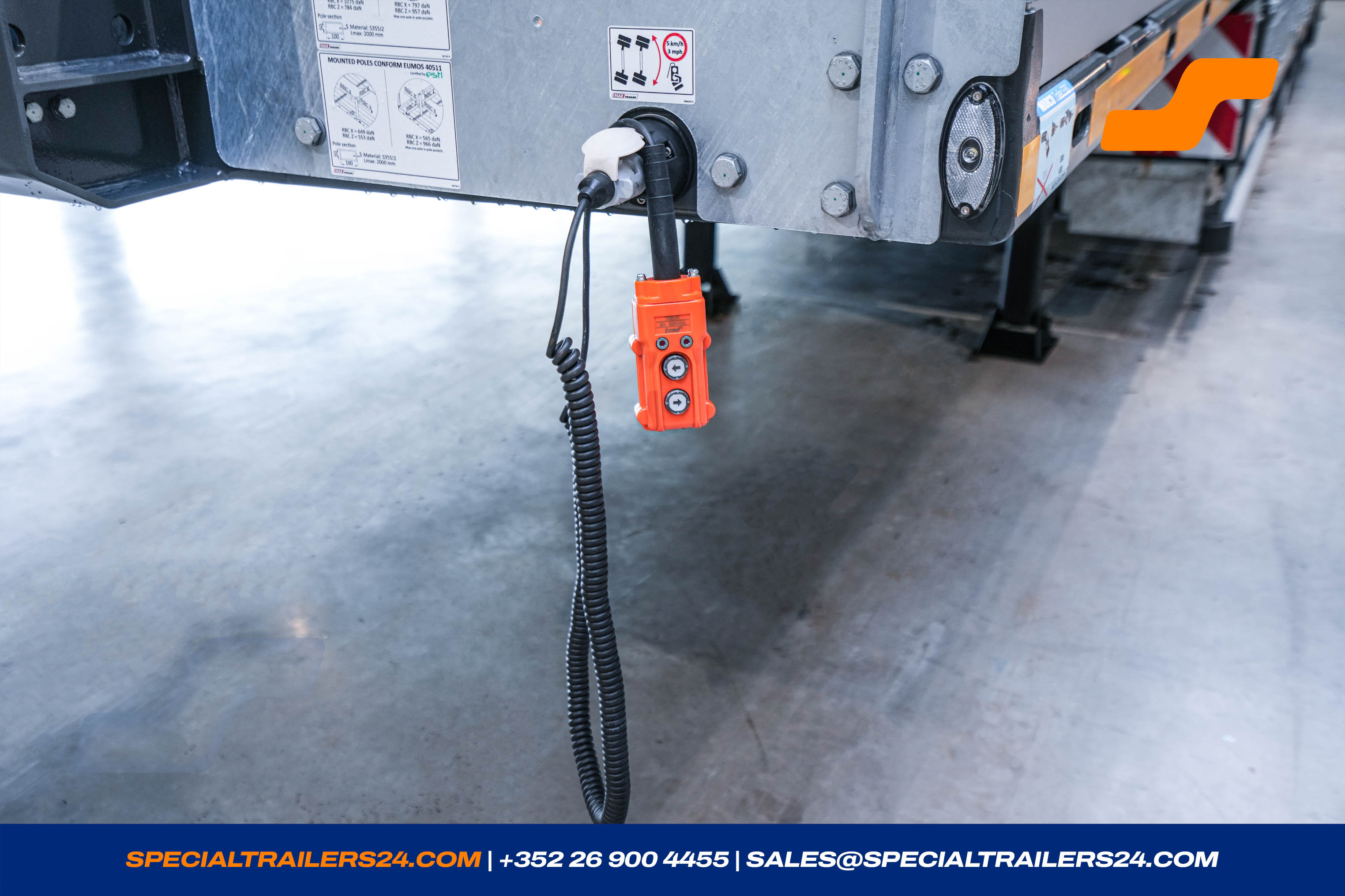 Low loader MAX Trailer MAX110 Vehicle for sale