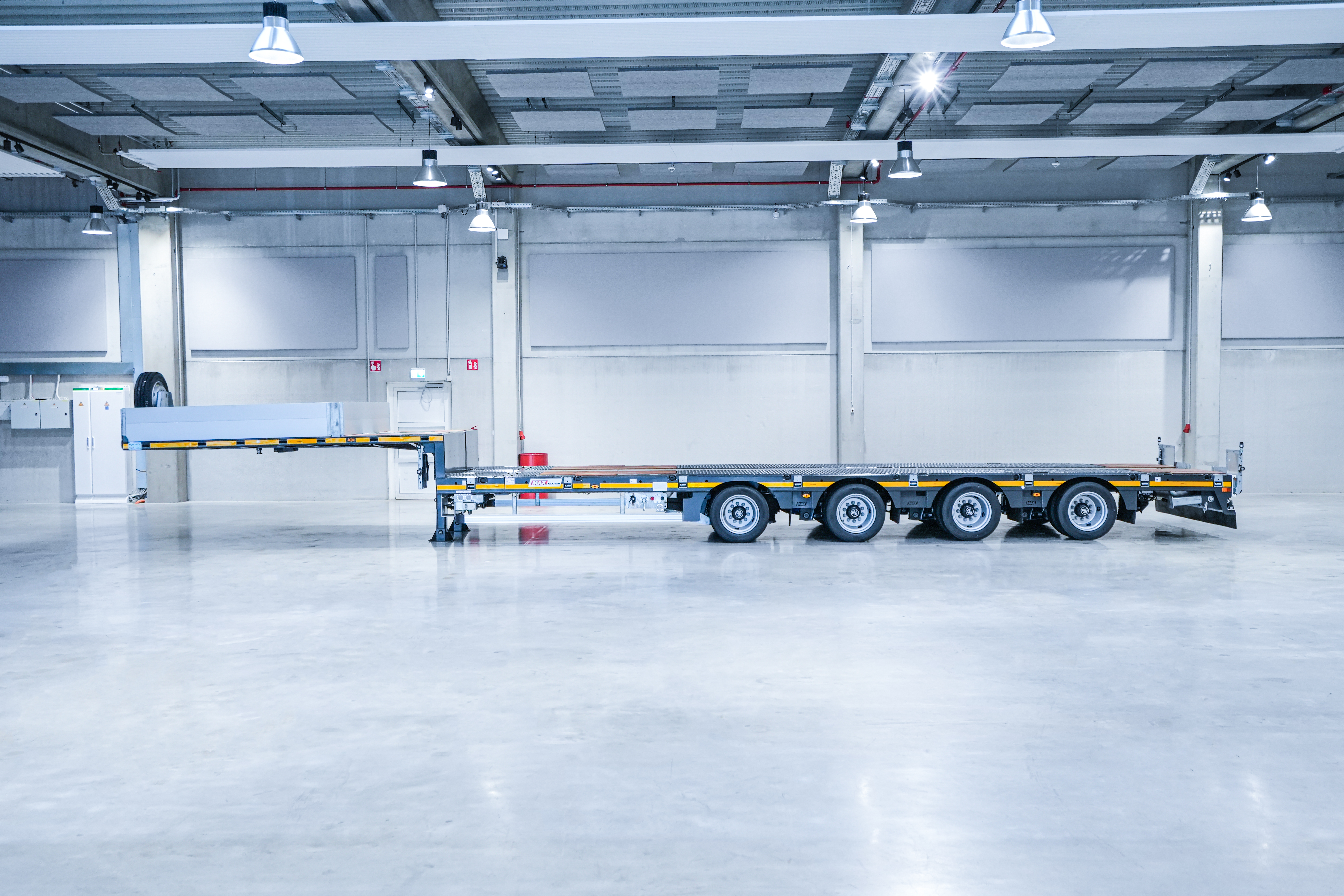 Low loader MAX Trailer MAX110 Vehicle for sale