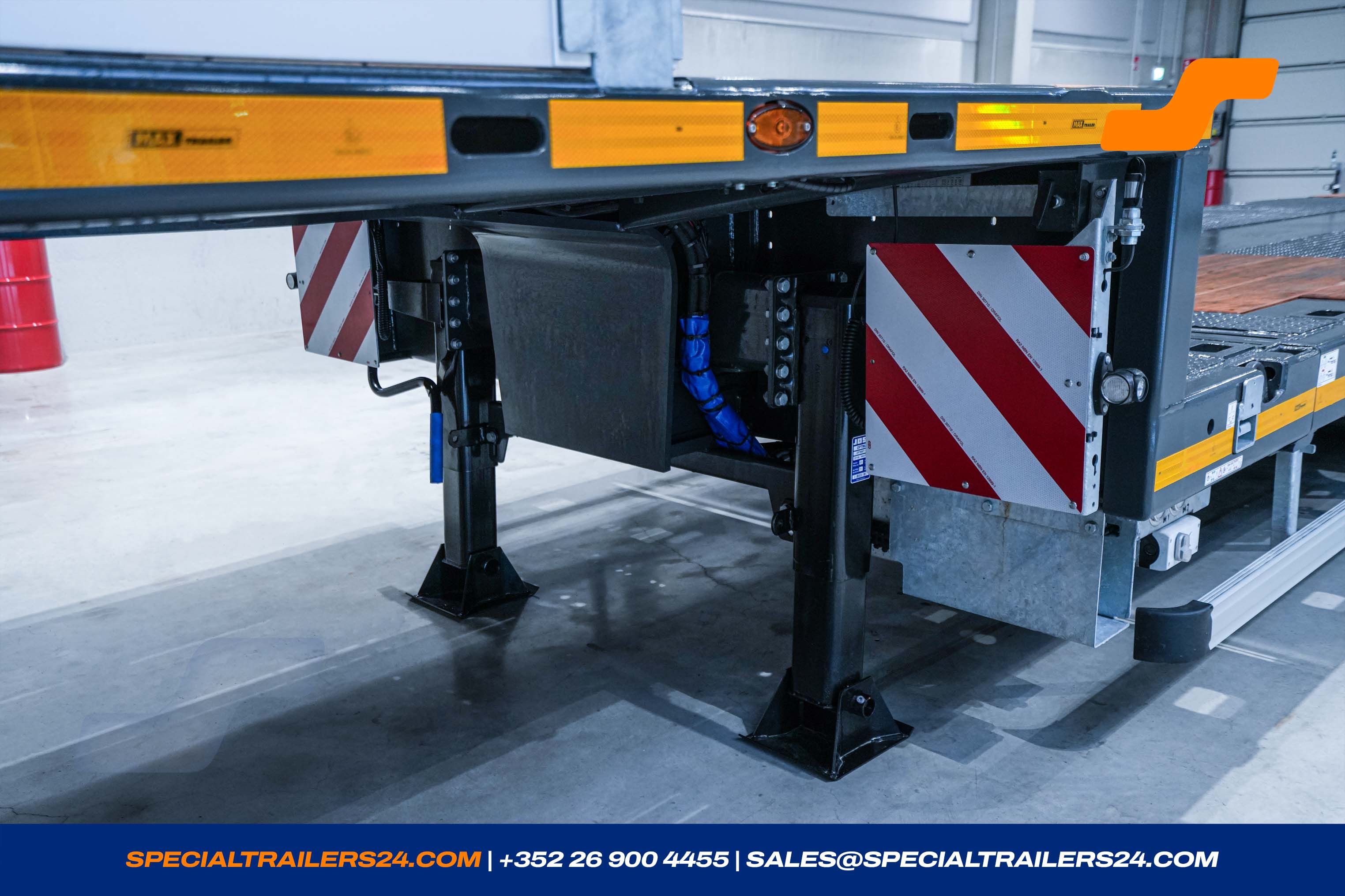 Low loader MAX Trailer MAX110 Vehicle for sale