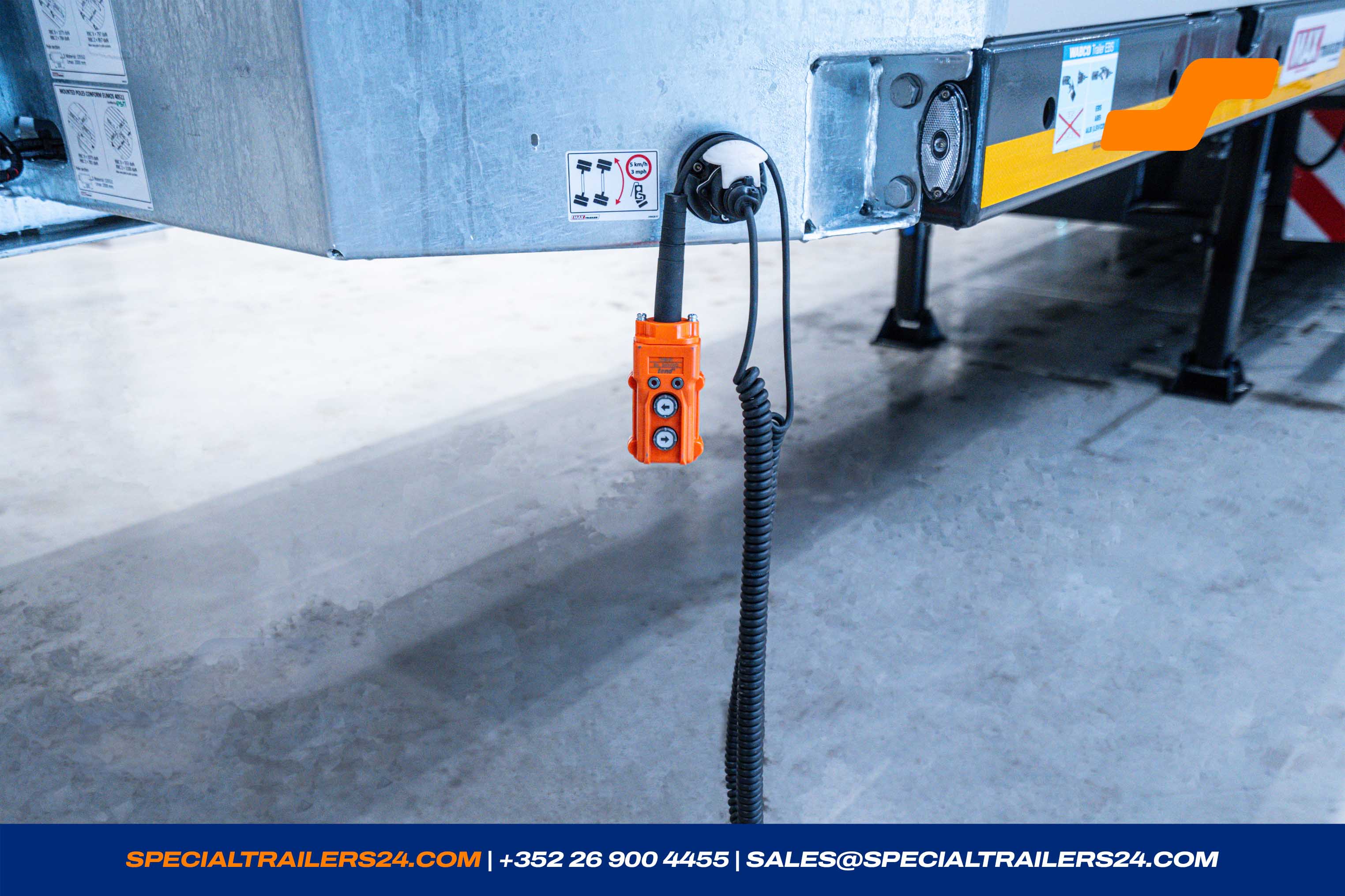 Low loader MAX Trailer MAX110 Vehicle for sale