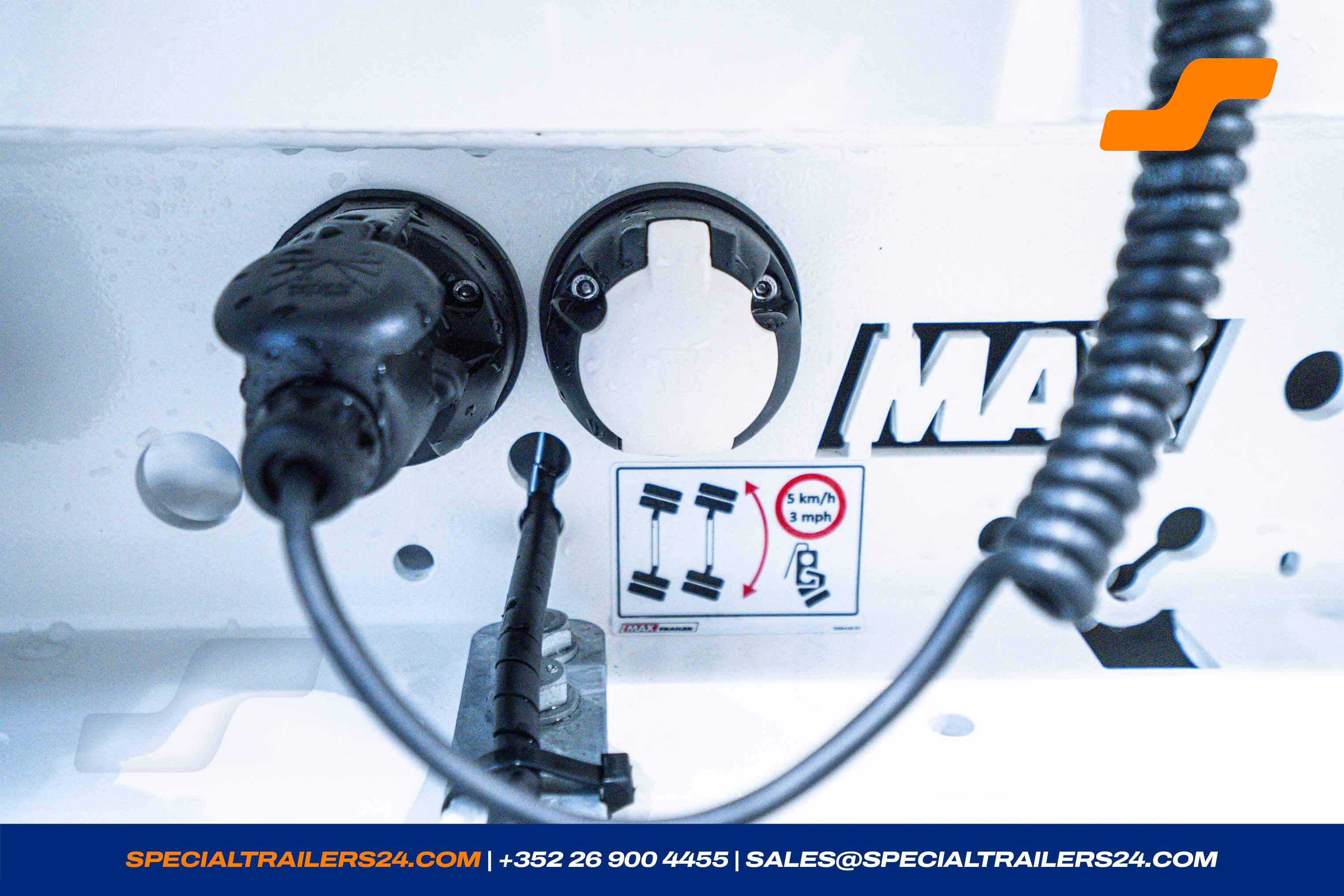 Low loader MAX Trailer MAX110 Vehicle for sale