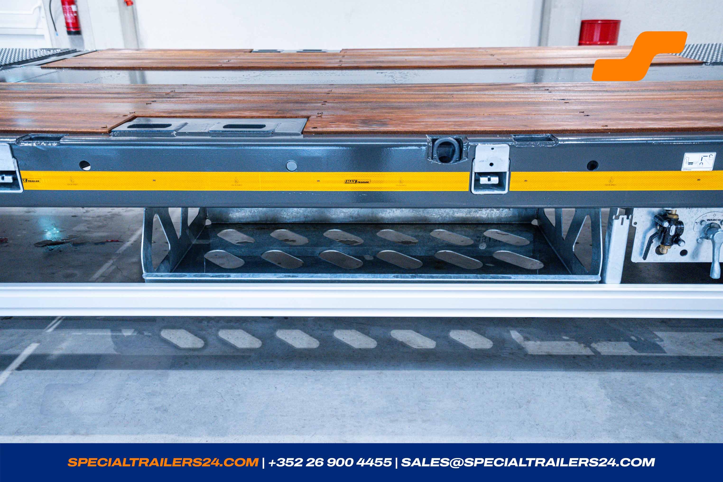 Low loader MAX Trailer MAX110 Vehicle for sale