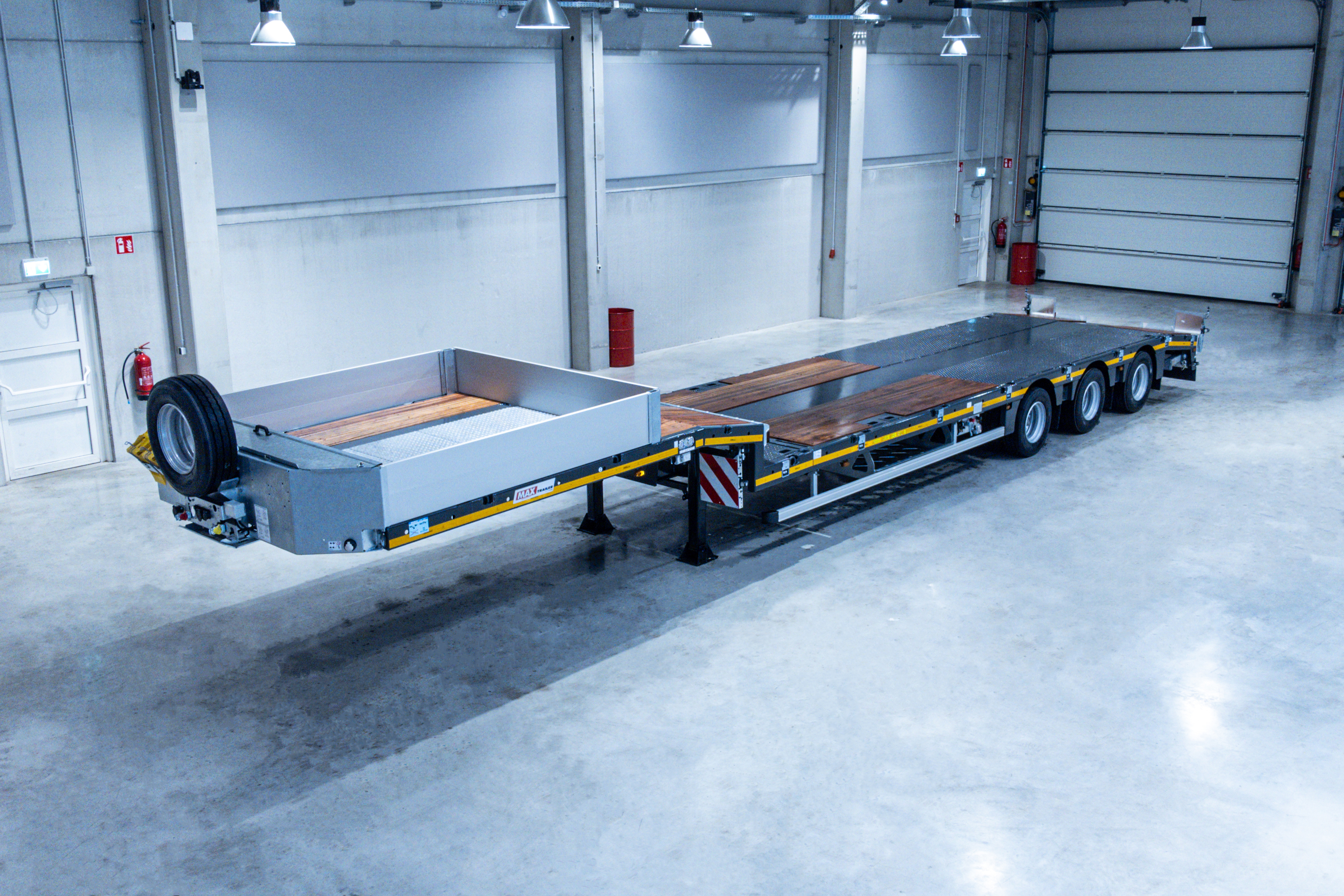 Low loader MAX Trailer MAX110 Vehicle for sale