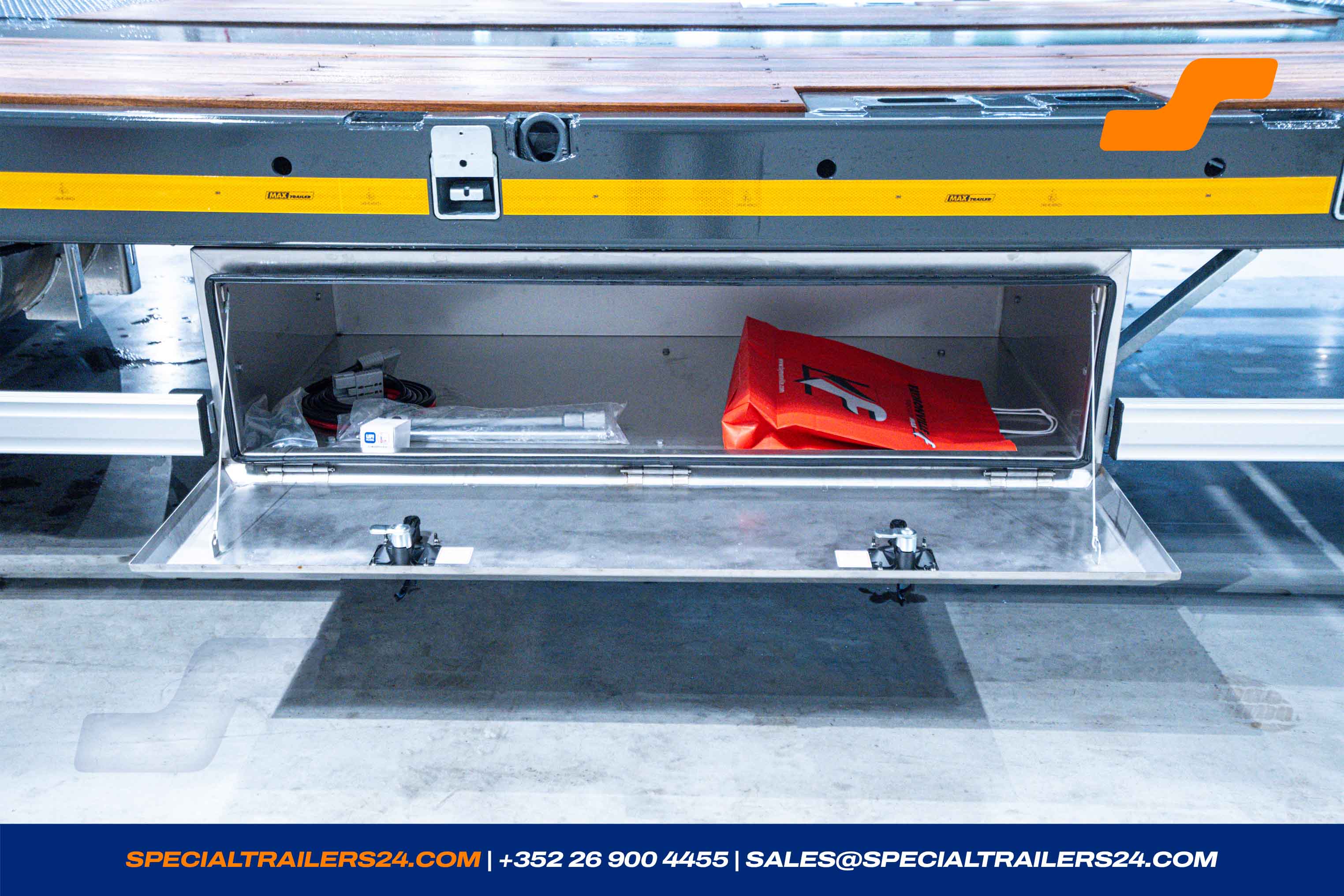 Low loader MAX Trailer MAX110 Vehicle for sale