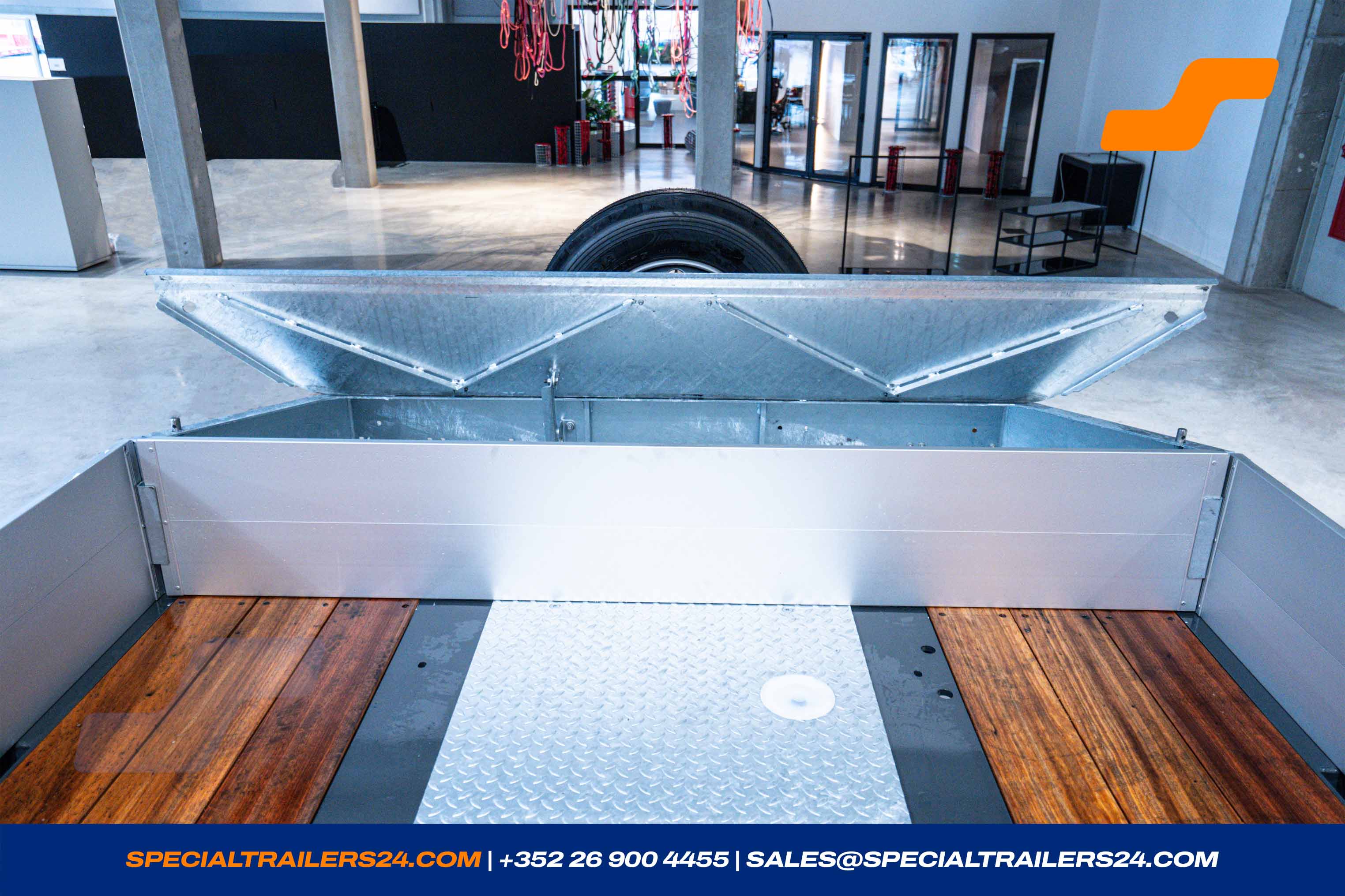 Low loader MAX Trailer MAX110 Vehicle for sale