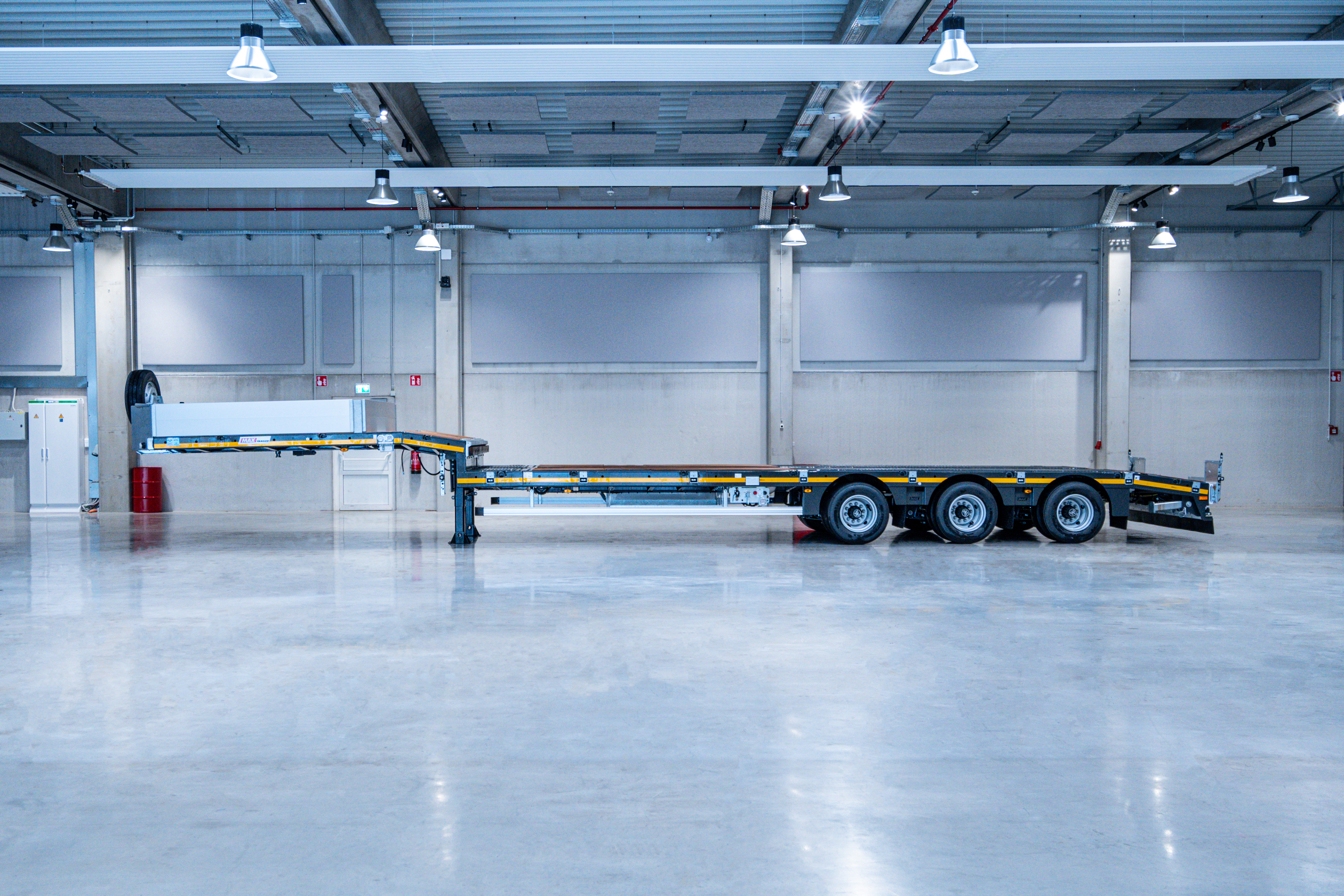 Low loader MAX Trailer MAX110 Vehicle for sale