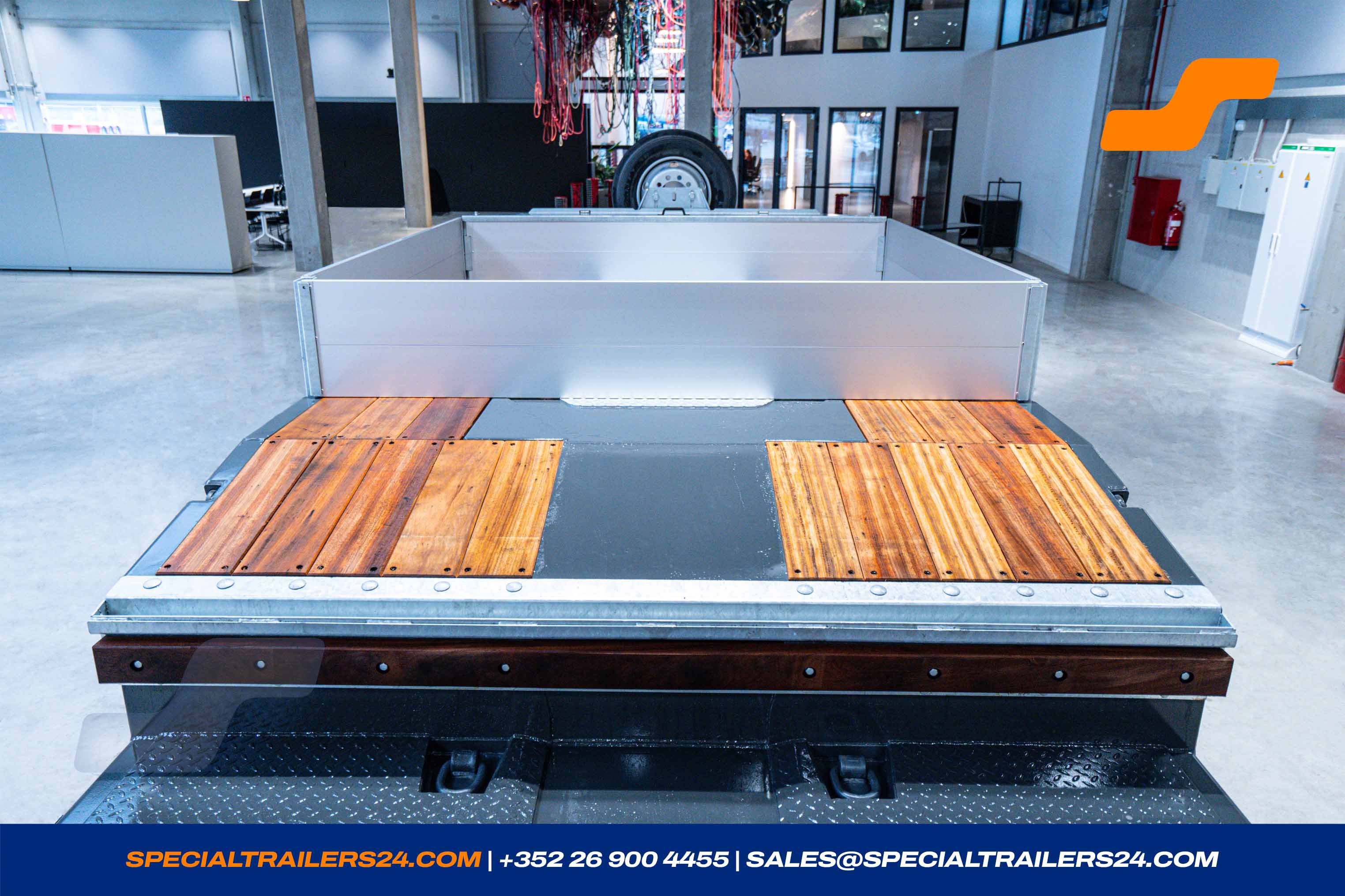 Low loader MAX Trailer MAX110 Vehicle for sale